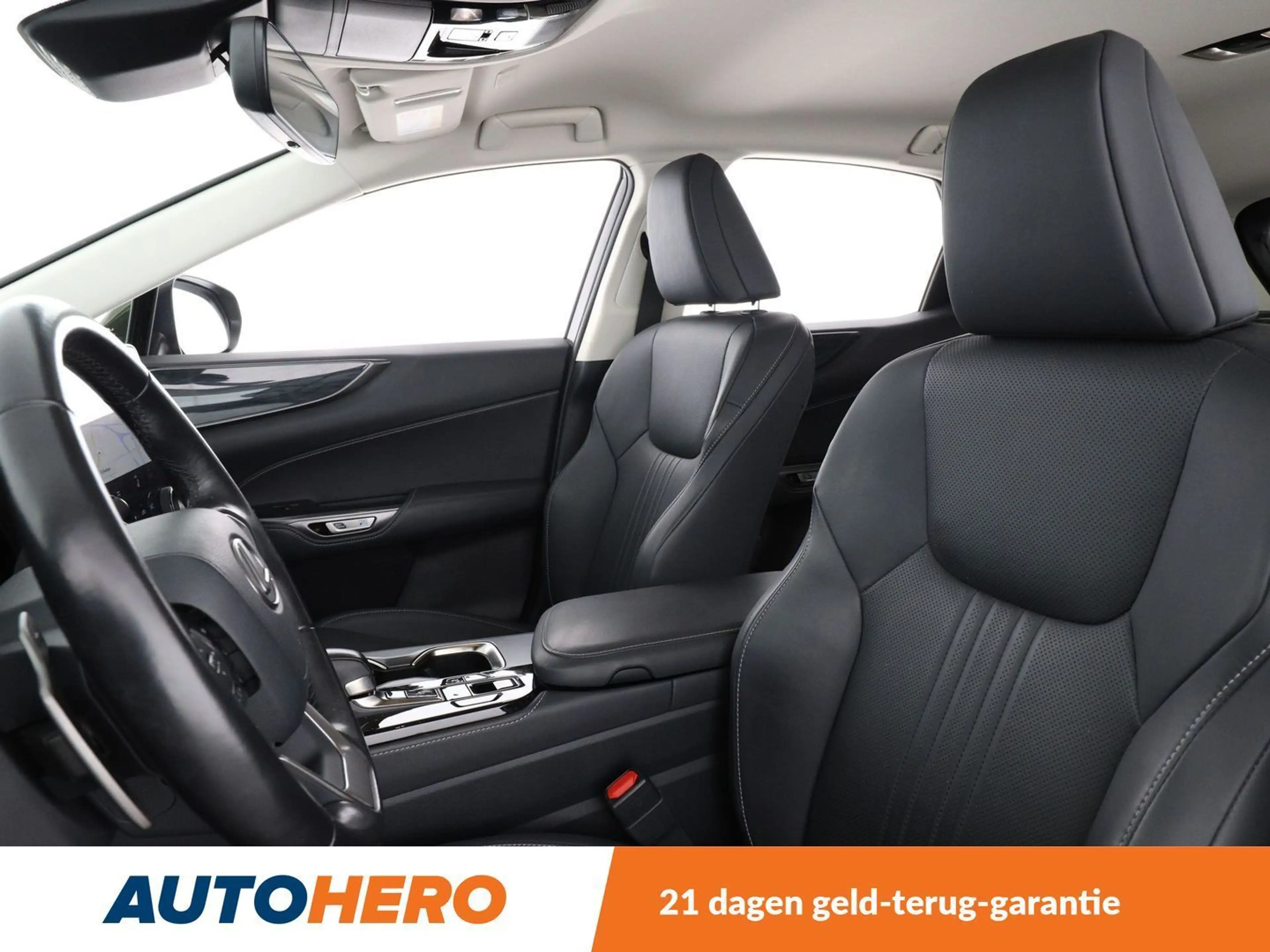 Lexus NX 350h NX 350h E-Four — photo 10
