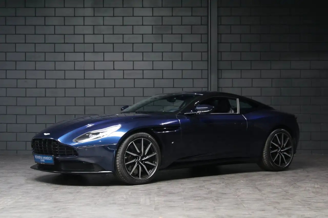 Aston Martin DB11