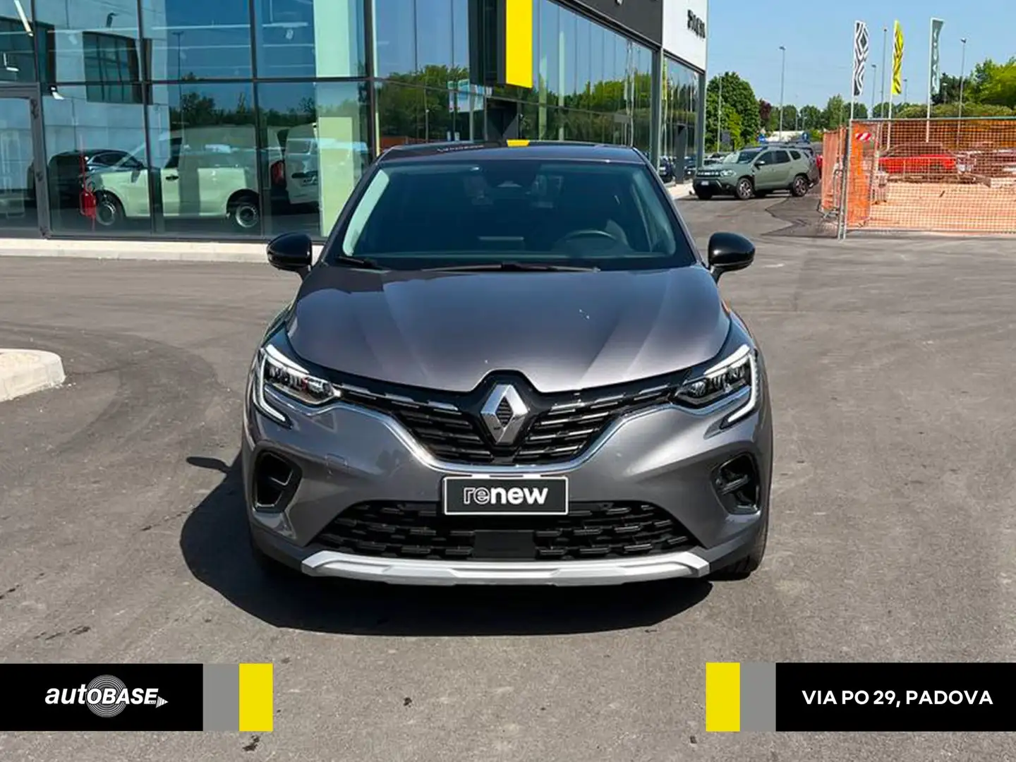 Renault Captur Plug-in Hybrid E-Tech 160 CV Intens Grau - 2