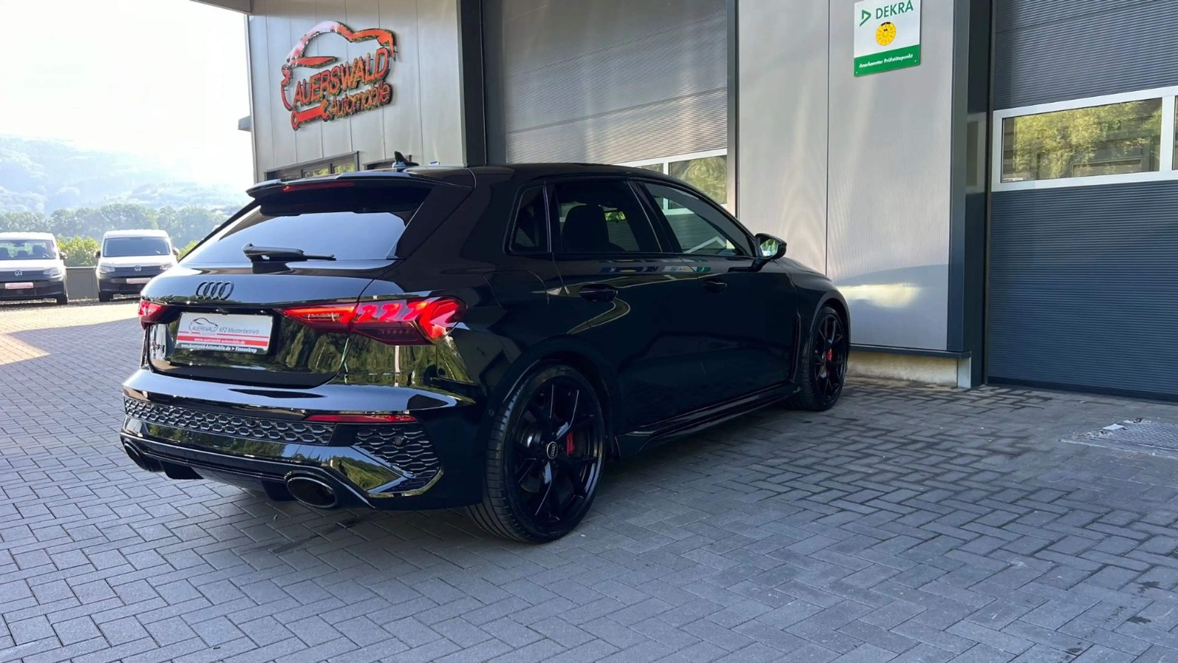 Audi RS3 Sportback 2.5 TFSI quattro S Line *Black*App — photo 12