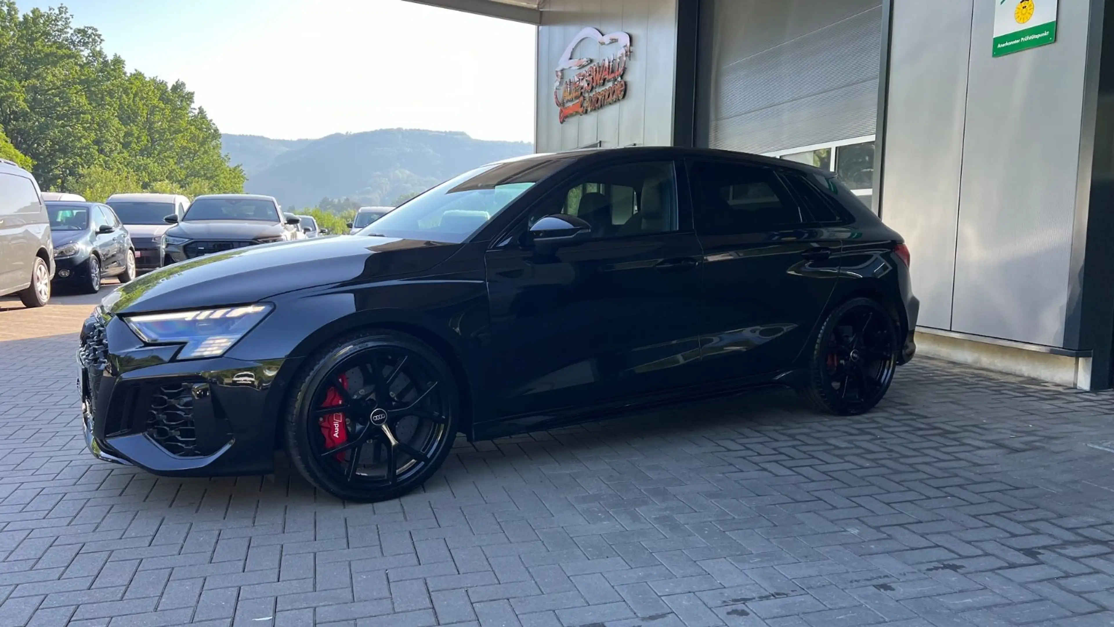 Audi RS3 Sportback 2.5 TFSI quattro S Line *Black*App — photo 3