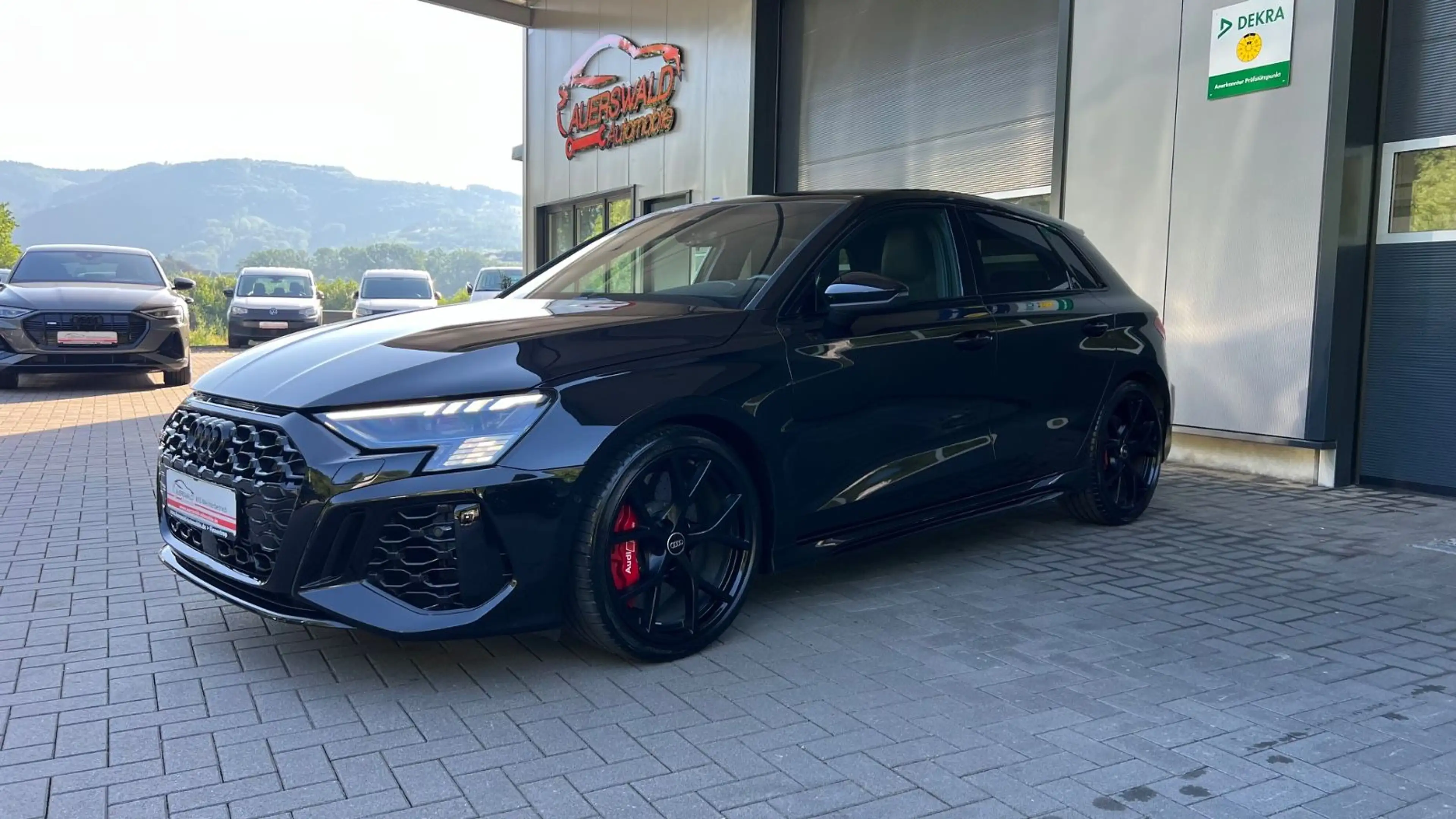 Audi RS3 Sportback 2.5 TFSI quattro S Line *Black*App — photo 2