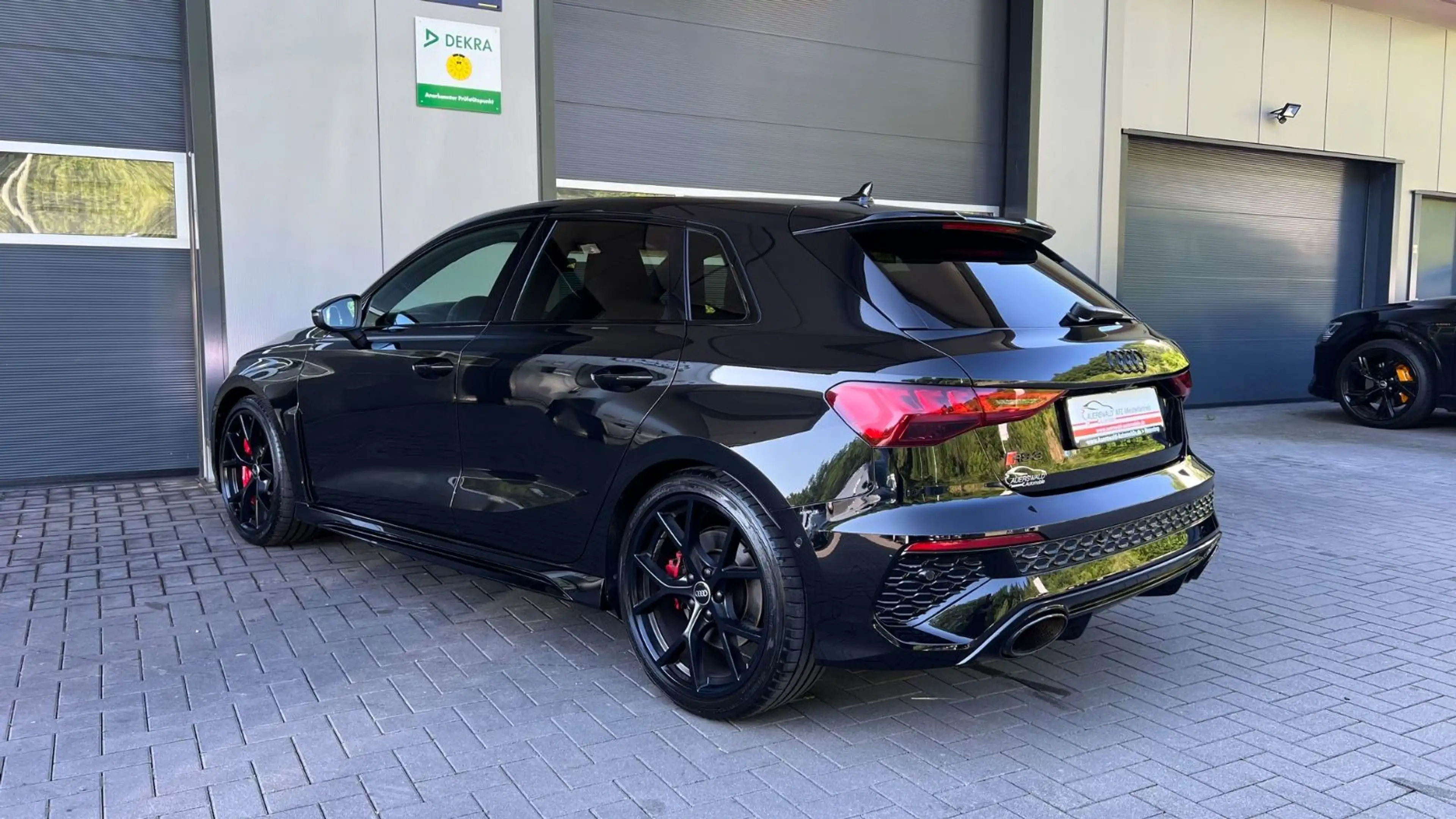 Audi RS3 Sportback 2.5 TFSI quattro S Line *Black*App — photo 9