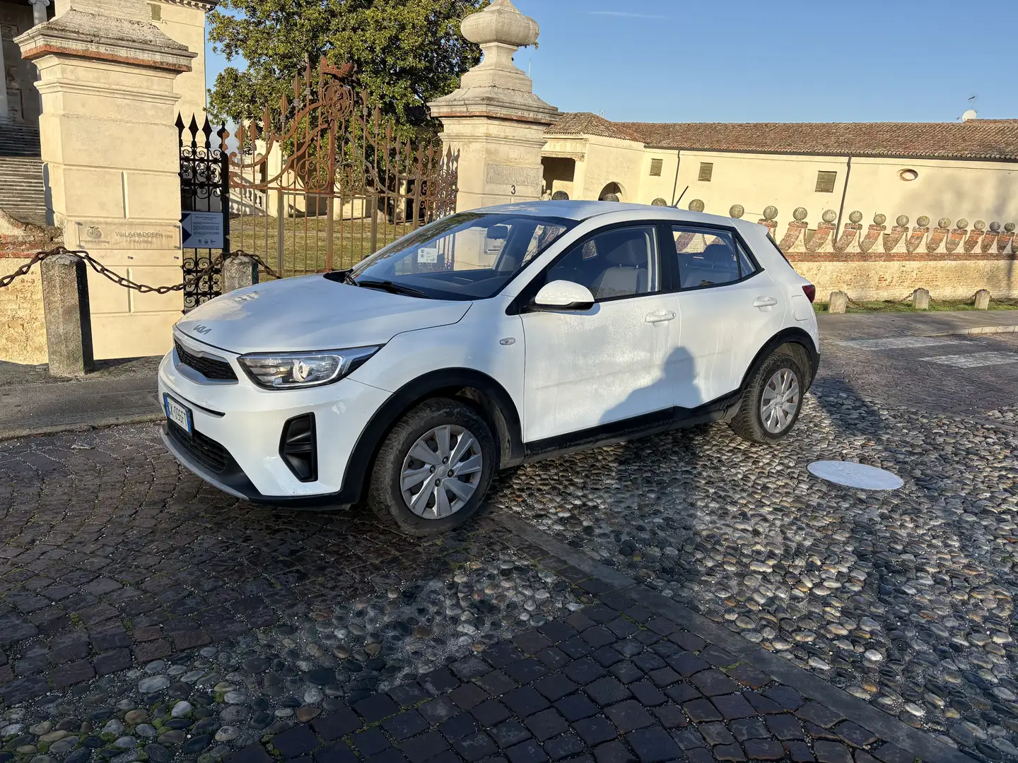 Kia Stonic Stonic 1.2 dpi Urban s/Smart Pack gpl 82cv Blanc - 1