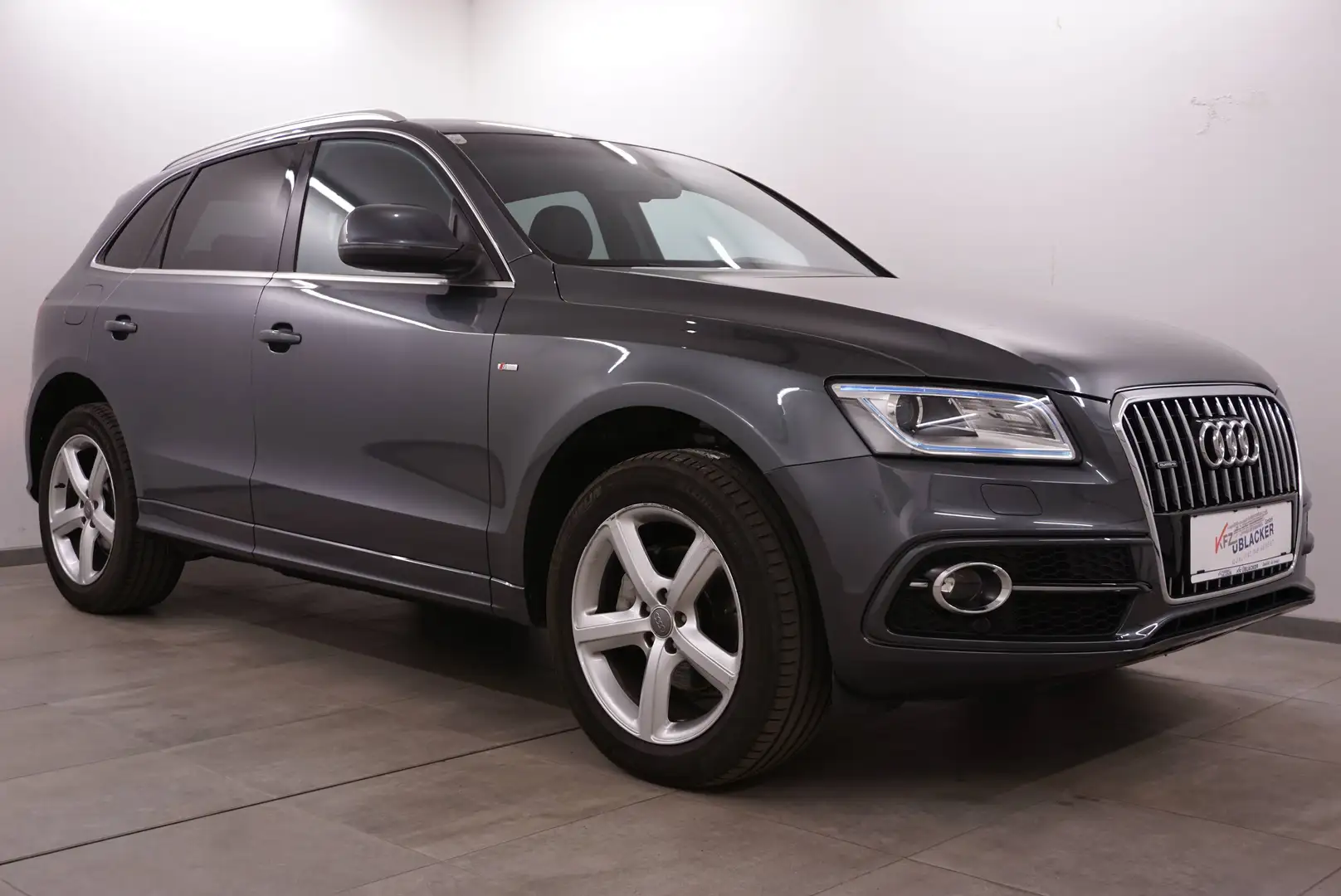 Audi Q5 2.0 TDI quattro // Anhängervorrichtung // Grau - 1