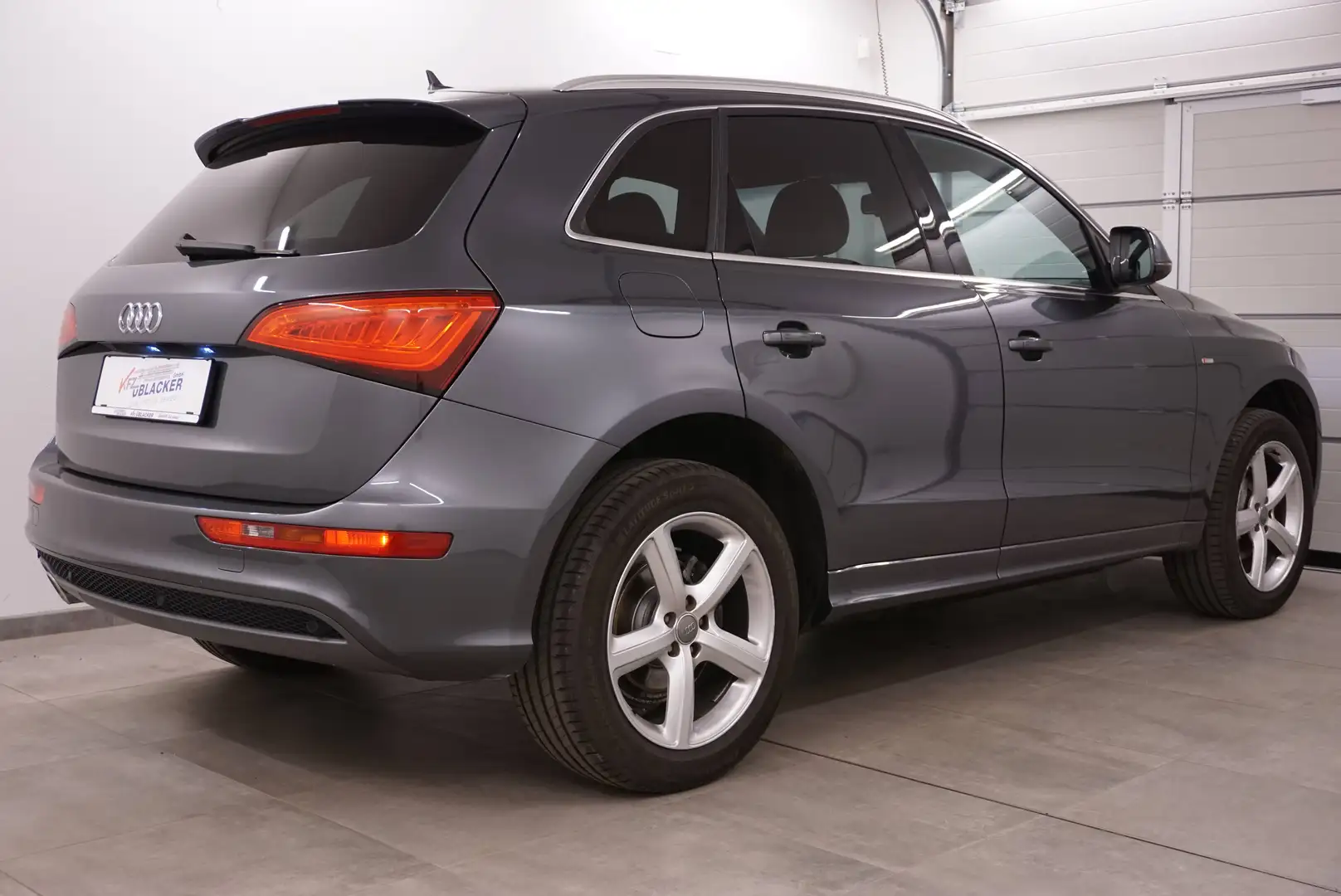 Audi Q5 2.0 TDI quattro // Anhängervorrichtung // Grau - 2