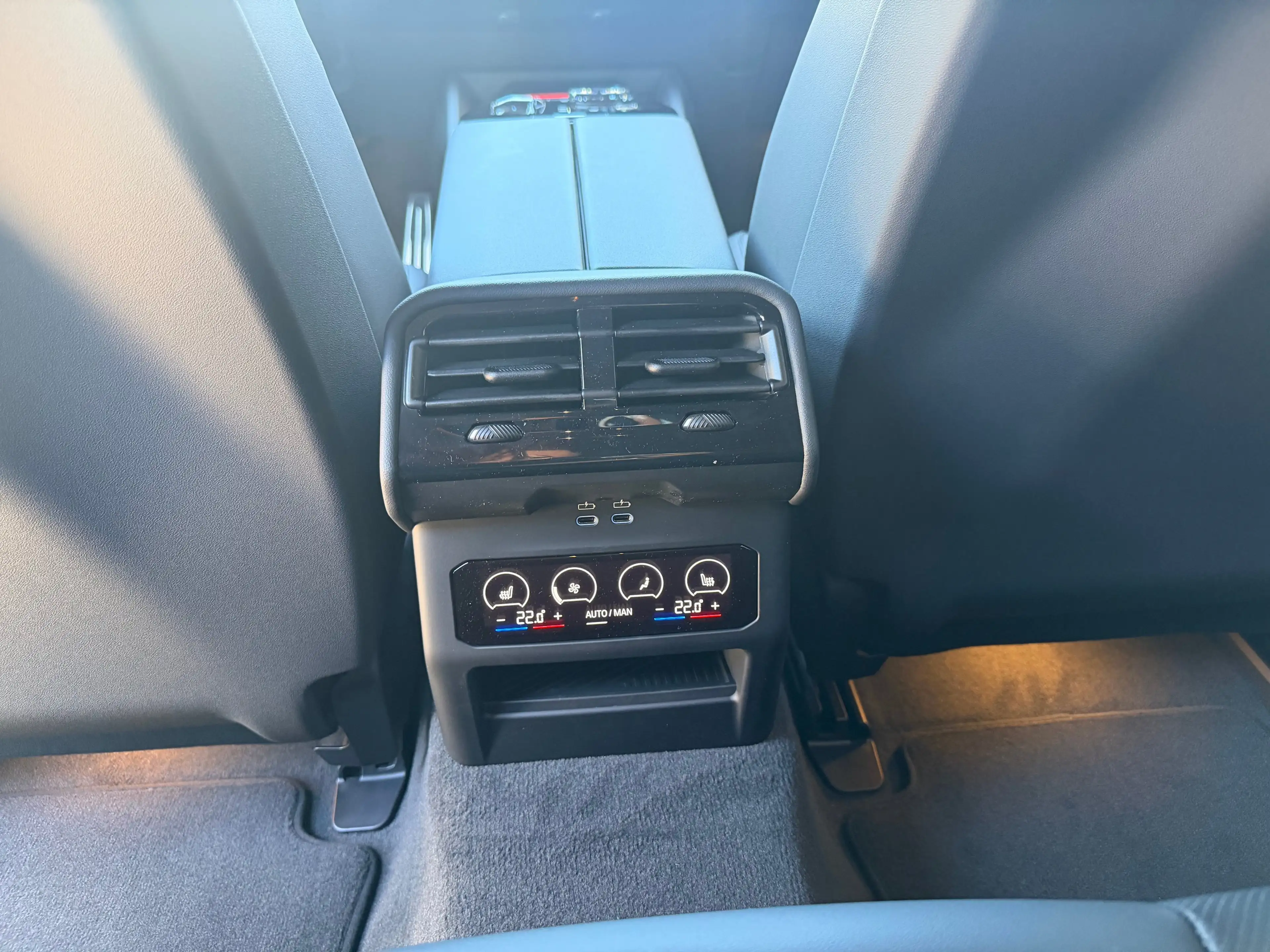 BMW i5 eDrive40 Touring — photo 10