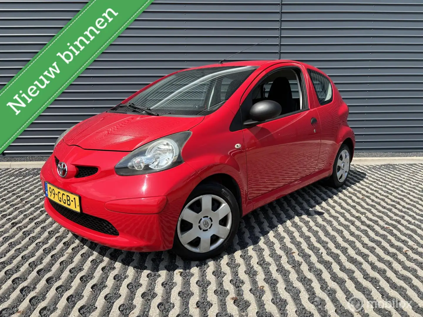 Toyota Aygo 1.0-12V | 160.004 km | Zuinig & Betrouwbaar! Rood - 1