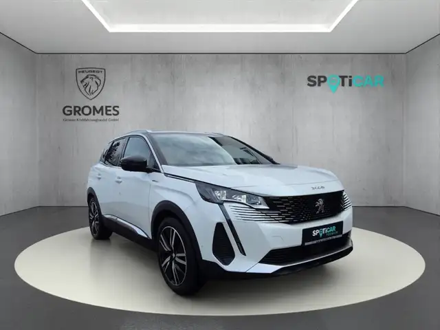 Peugeot 3008 Hybrid4 300 GTPK EAT8 AHK-abnehmbar PANO Navi Digi