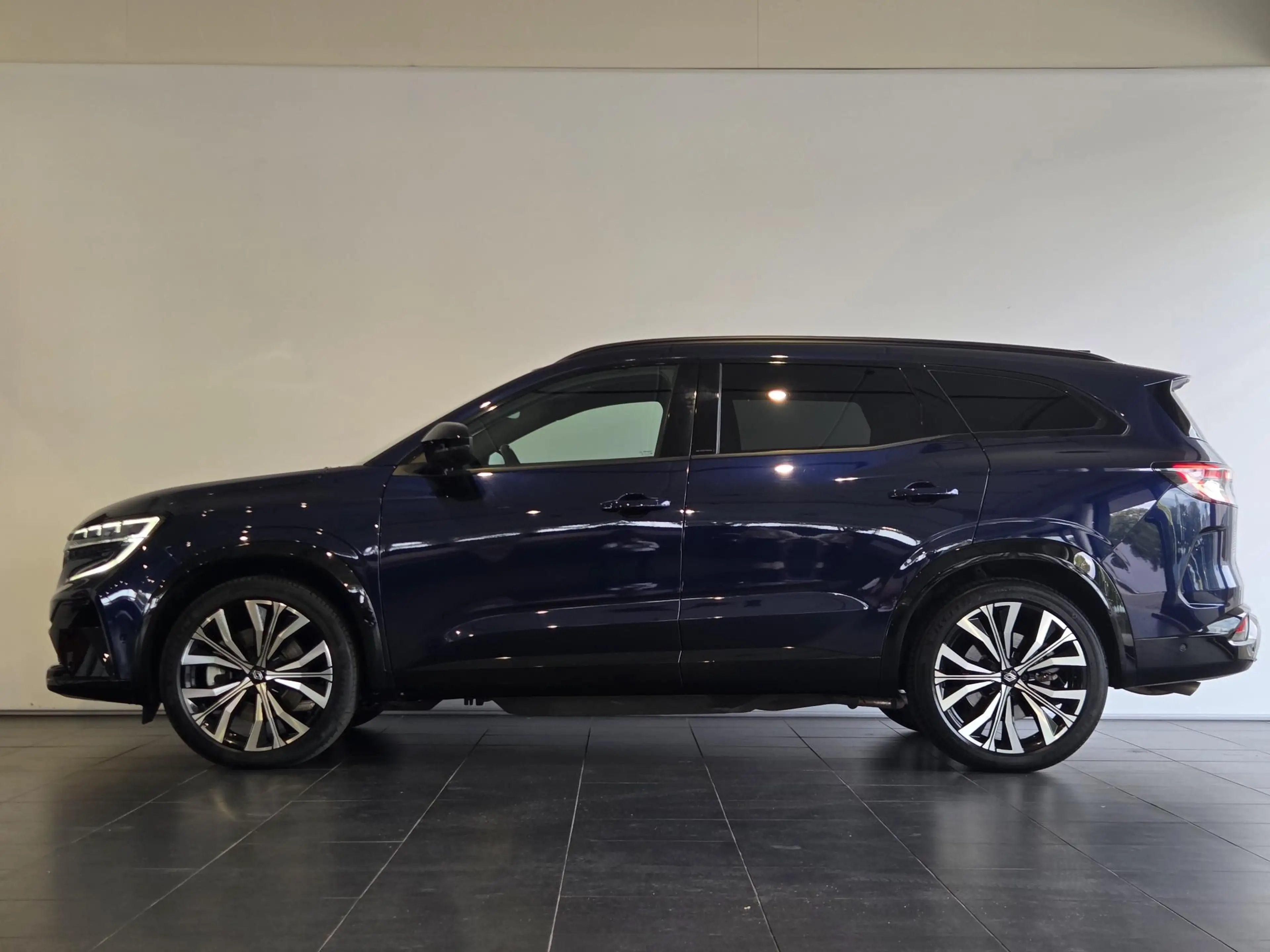Renault Espace E-Tech full hybrid 200 iconic 7p. TREKHAAK l 4 CON — photo 4