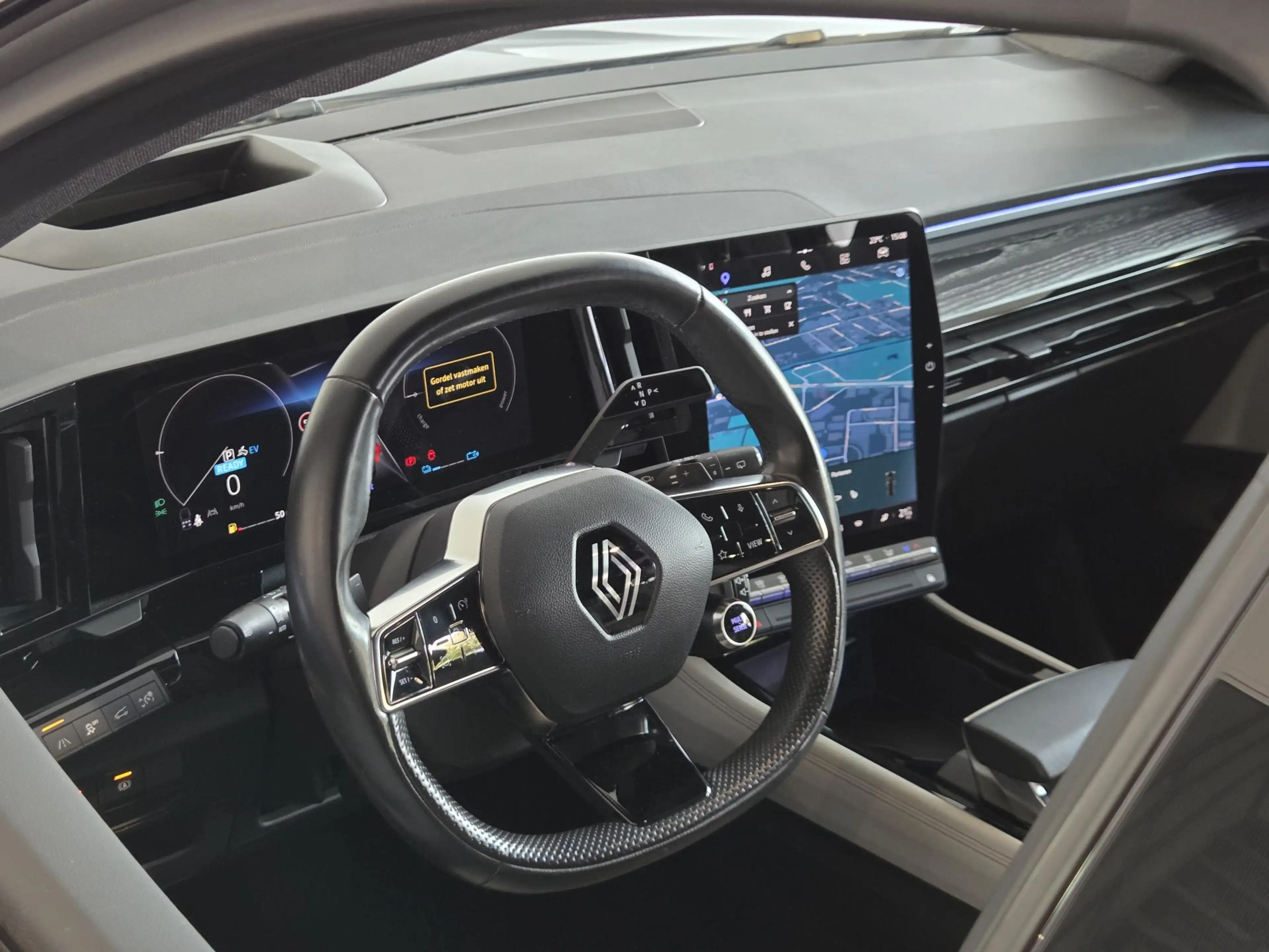 Renault Espace E-Tech full hybrid 200 iconic 7p. TREKHAAK l 4 CON — photo 26
