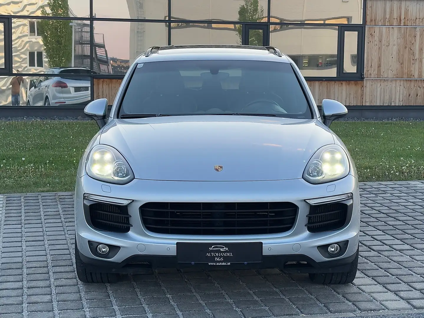 Porsche Cayenne II Platinum Edition 3,0 Aut.*APPROVED, PANO, LUFT* Silber - 2