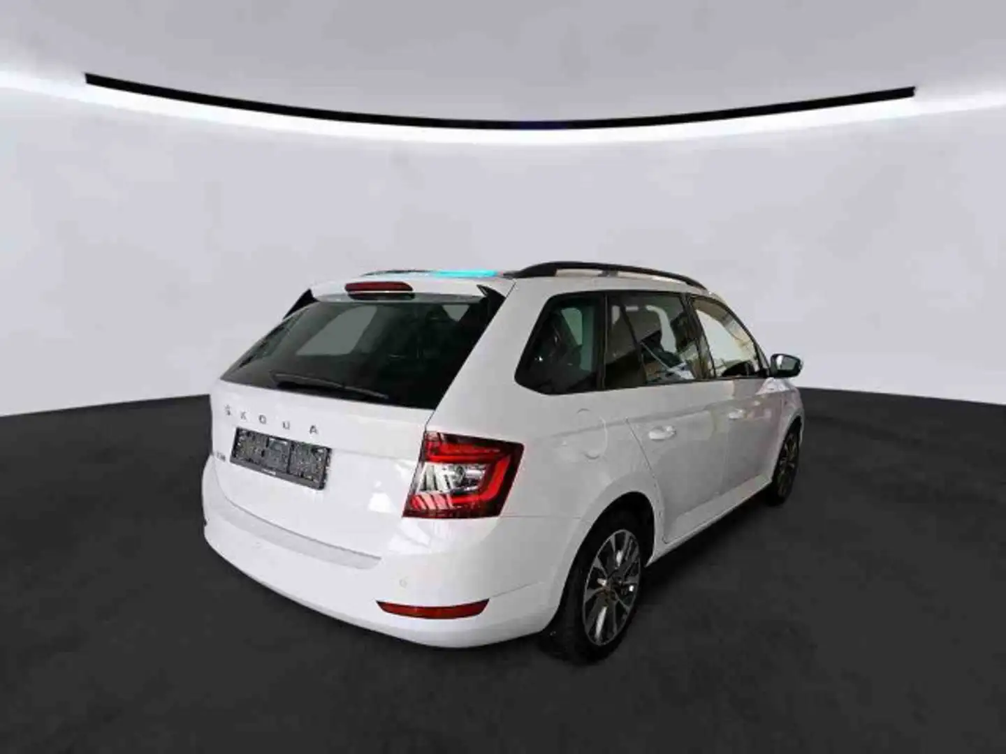 Skoda Fabia Kombi Clever 1.0TSI LED Nav RFK PANO AHK Weiß - 2