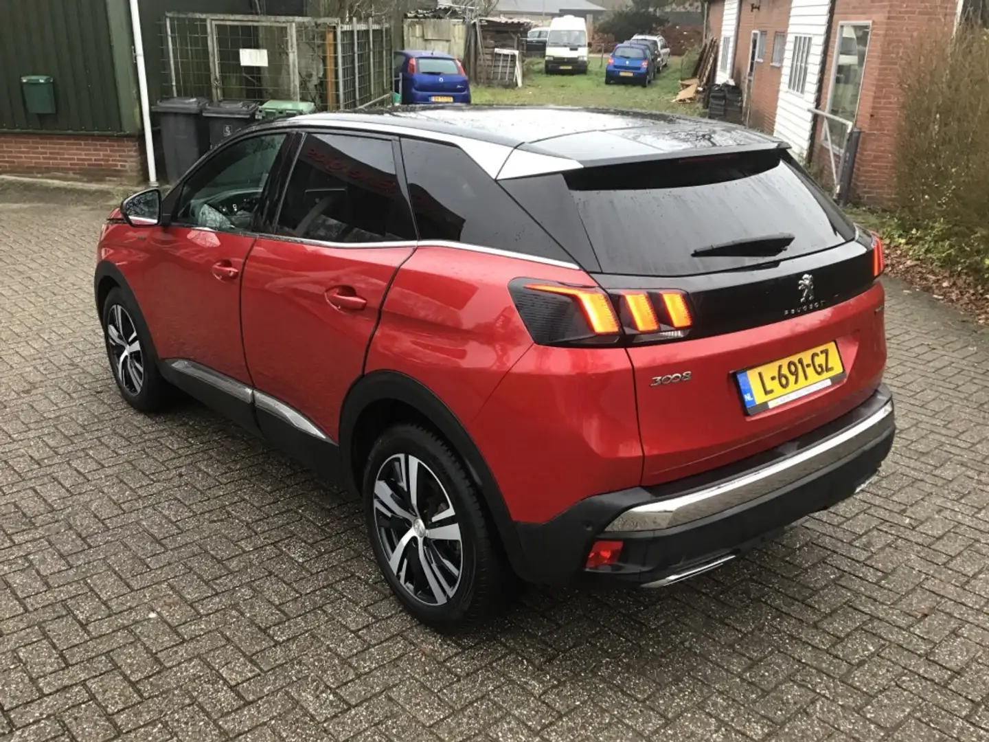 Peugeot 3008 1.6 E-THP GT LINE Rood - 2