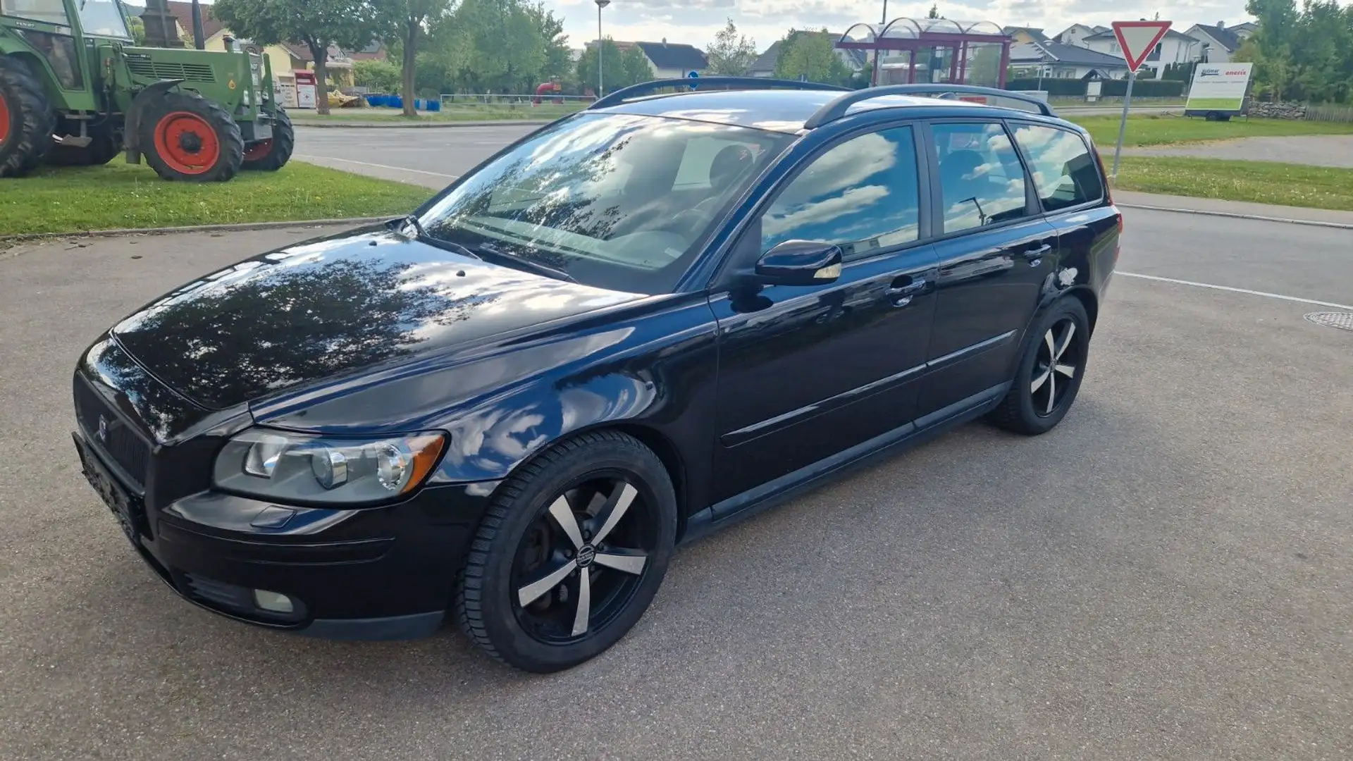 Volvo V50 Kombi T5 220PS*Schalter*Service / TÜV neu* Negro - 1