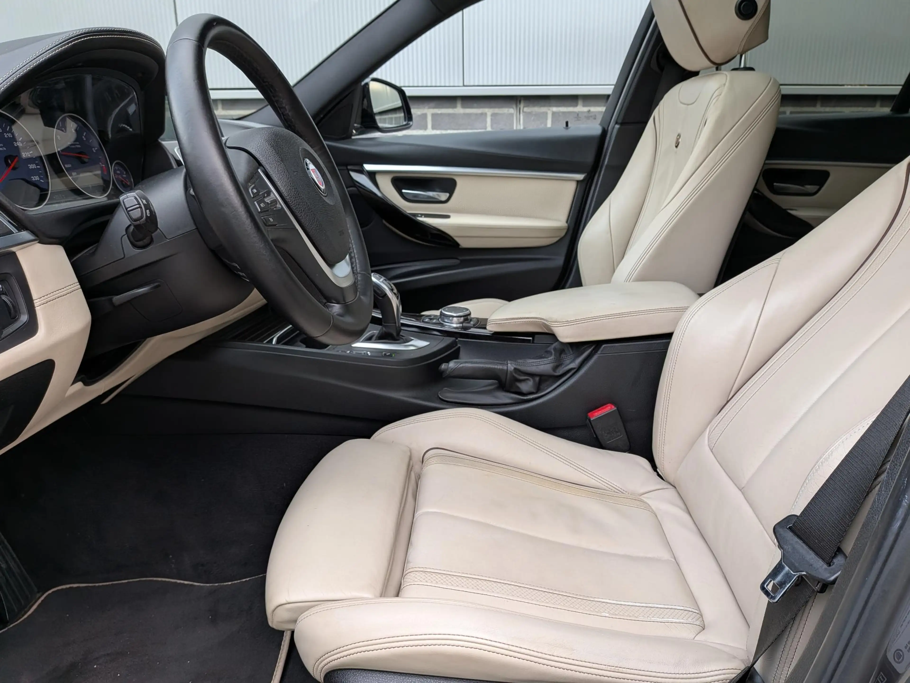 Alpina B3 3.0 Biturbo Allrad Touring | HUD | Panorama | Meri — photo 12