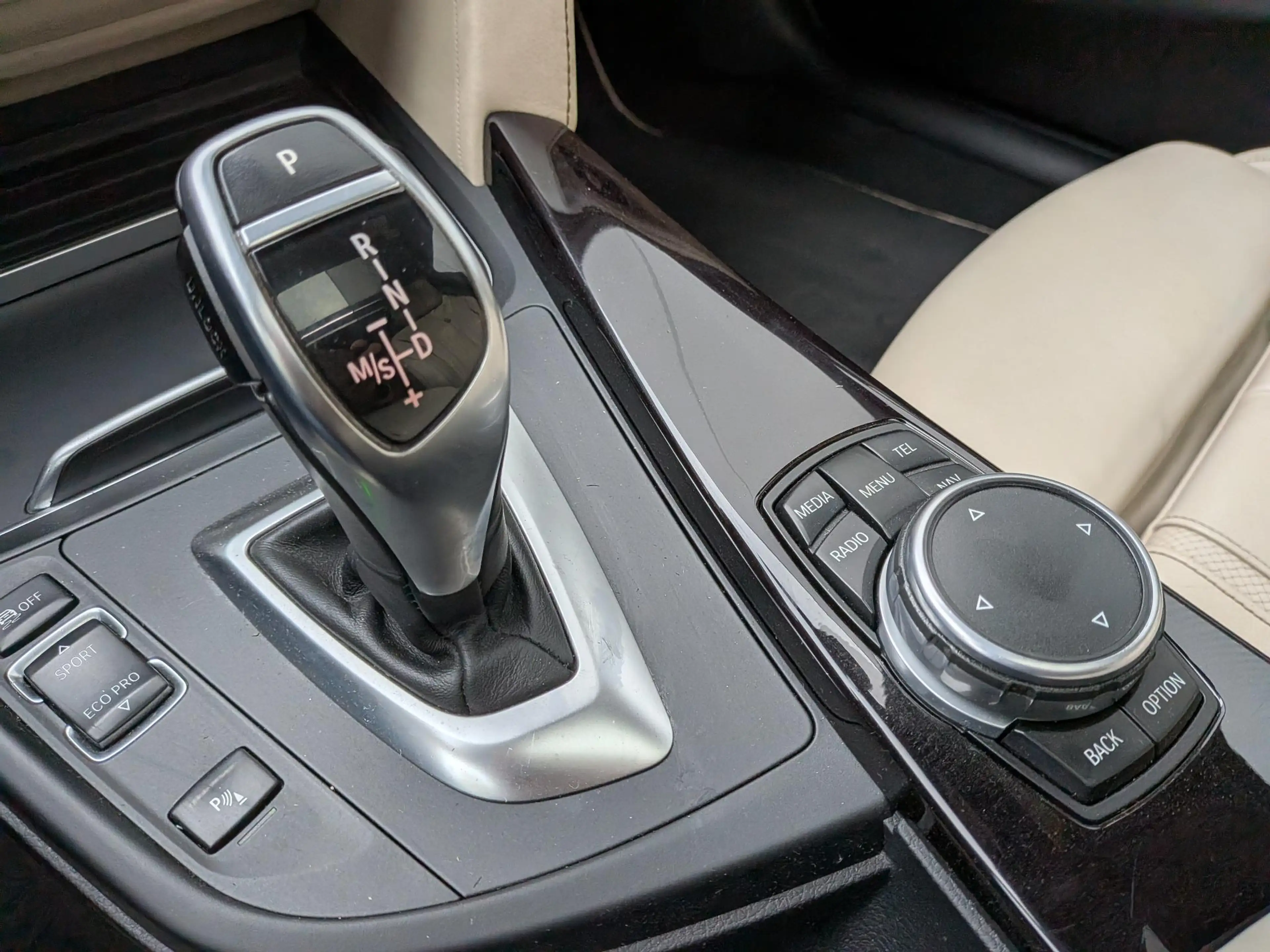 Alpina B3 3.0 Biturbo Allrad Touring | HUD | Panorama | Meri — photo 16