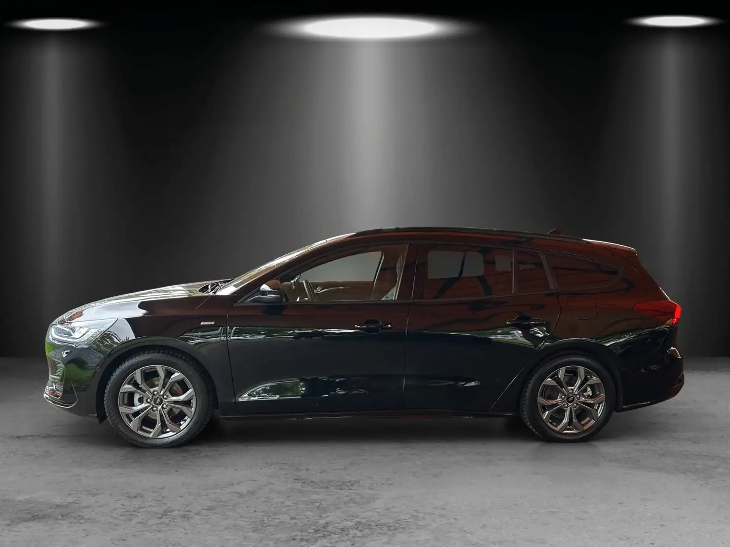 Ford Focus 1.0 ST-Line X Aut./LED/ACC/KAMERA/NAVI/AHK Schwarz - 2