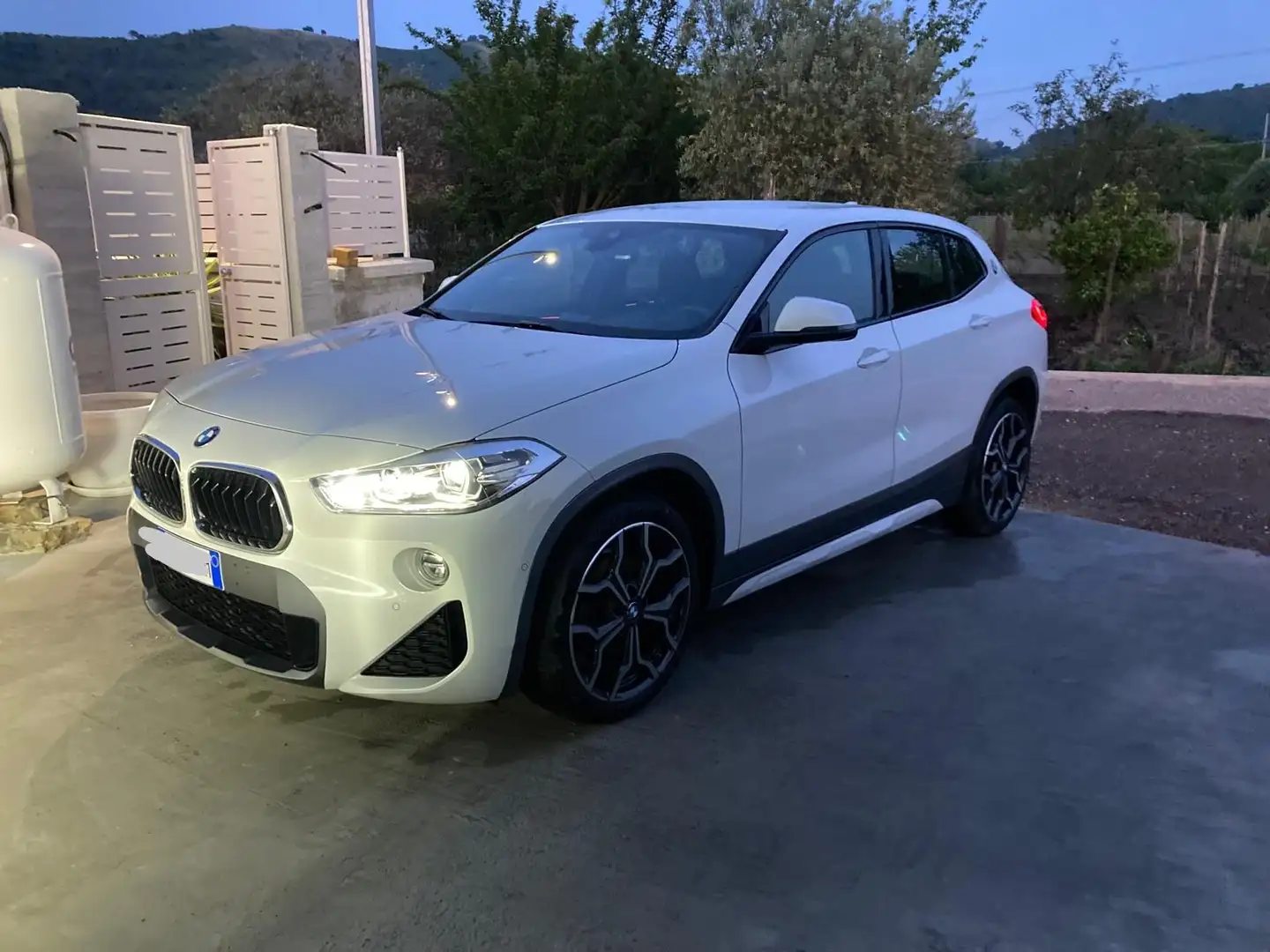 BMW X2 M x2 18d sfrive steptronic m sport Bianco - 2