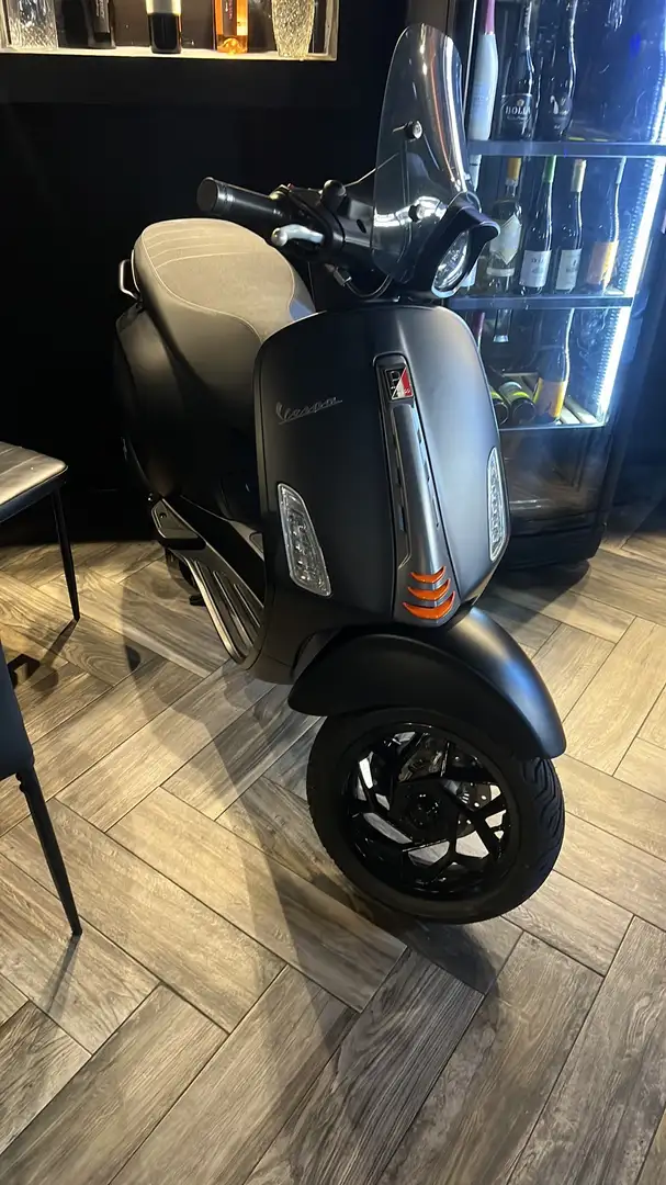 Piaggio Sprint S Nera Opaca Cupolino - 2