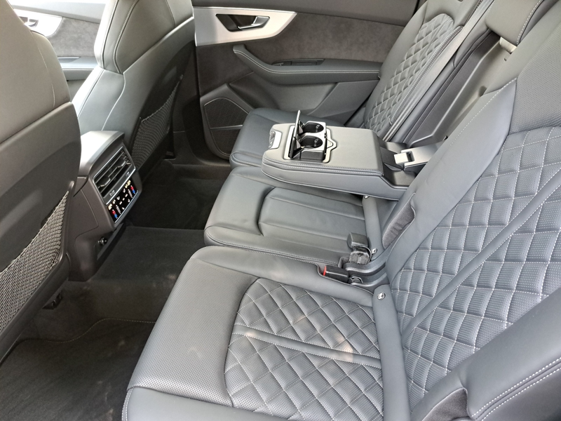 Audi Q7 S line 55 TFSI quattro tiptr. PANO AHK 22" HEAD 4 — photo 12