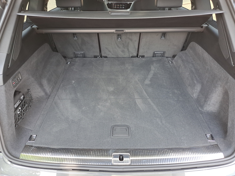 Audi Q7 S line 55 TFSI quattro tiptr. PANO AHK 22" HEAD 4 — photo 10