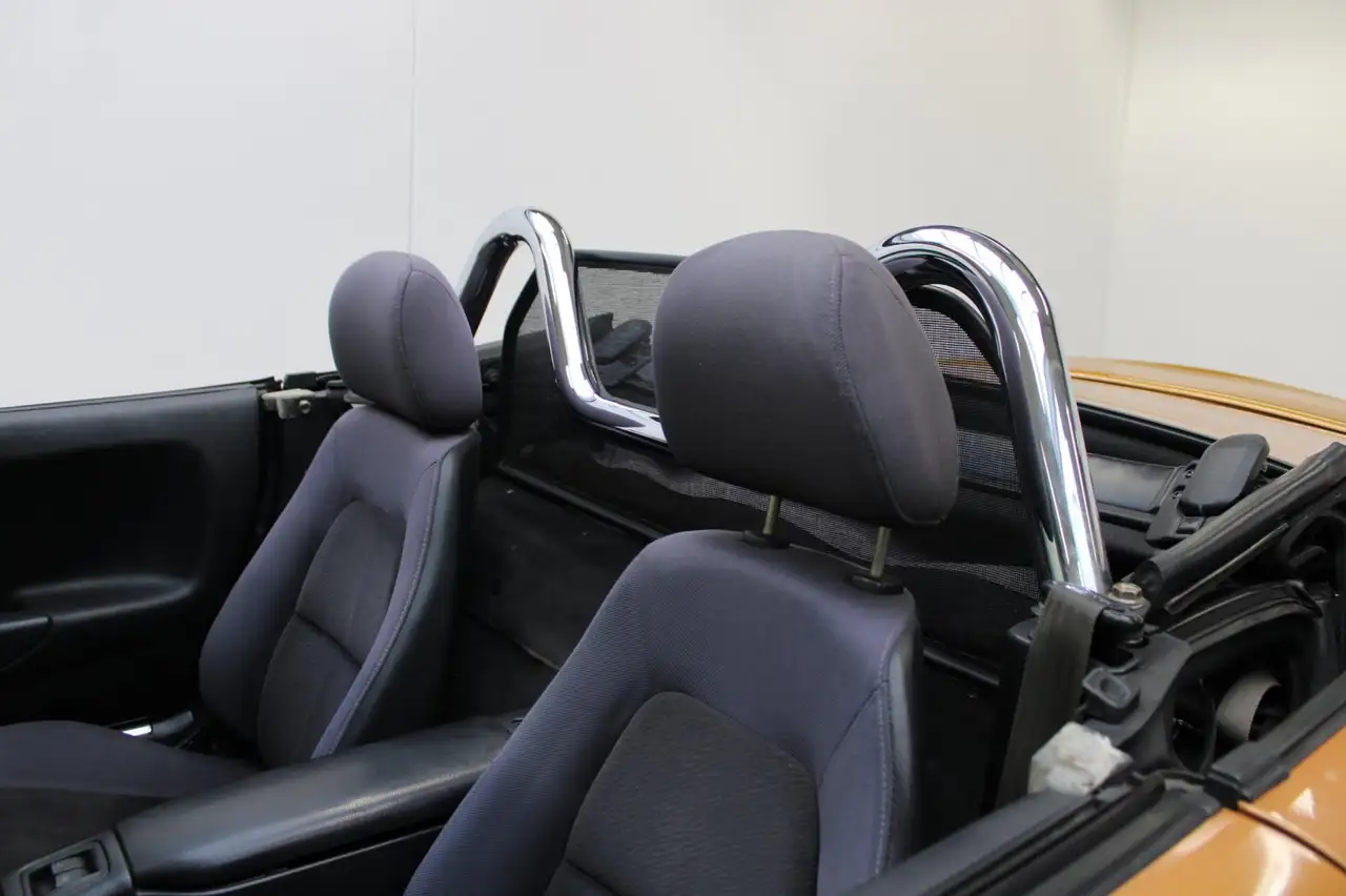 Mazda MX-5 1.6i - Roestvrij en Youngtimer, foto 5