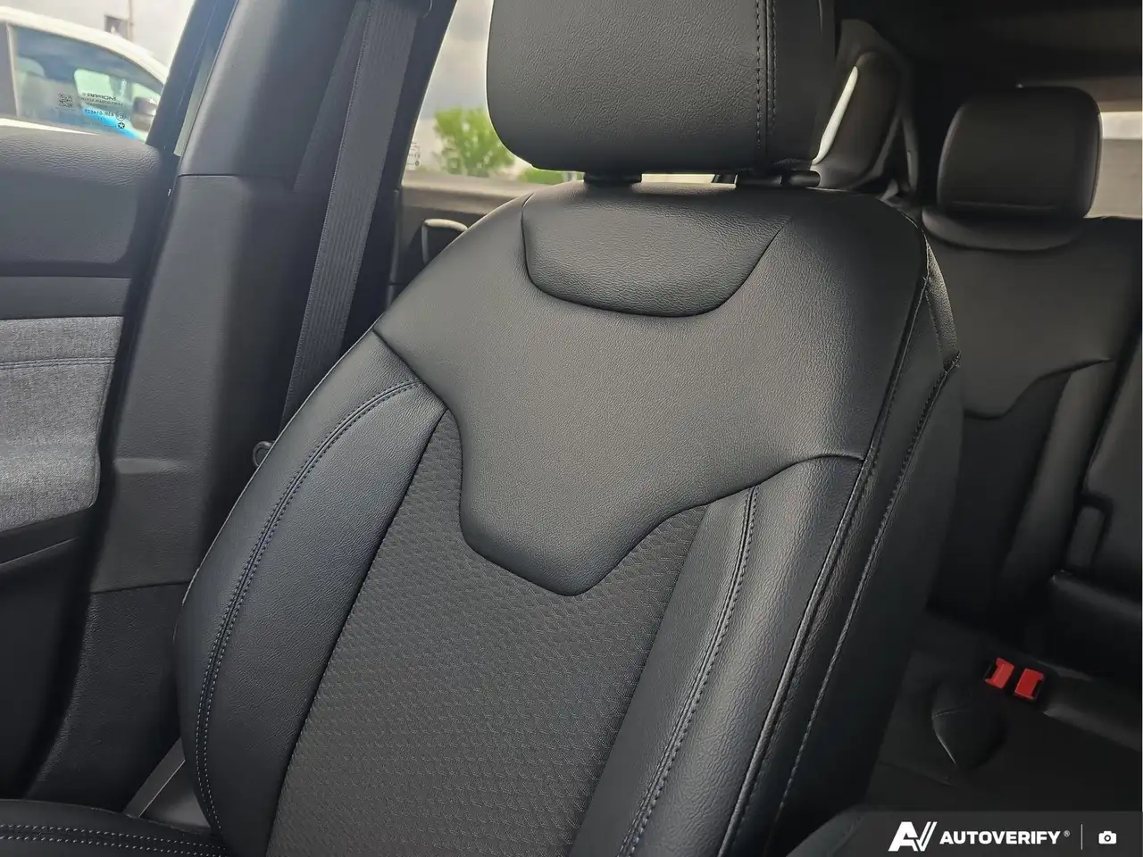 Jeep Compass photo Jeep Compass