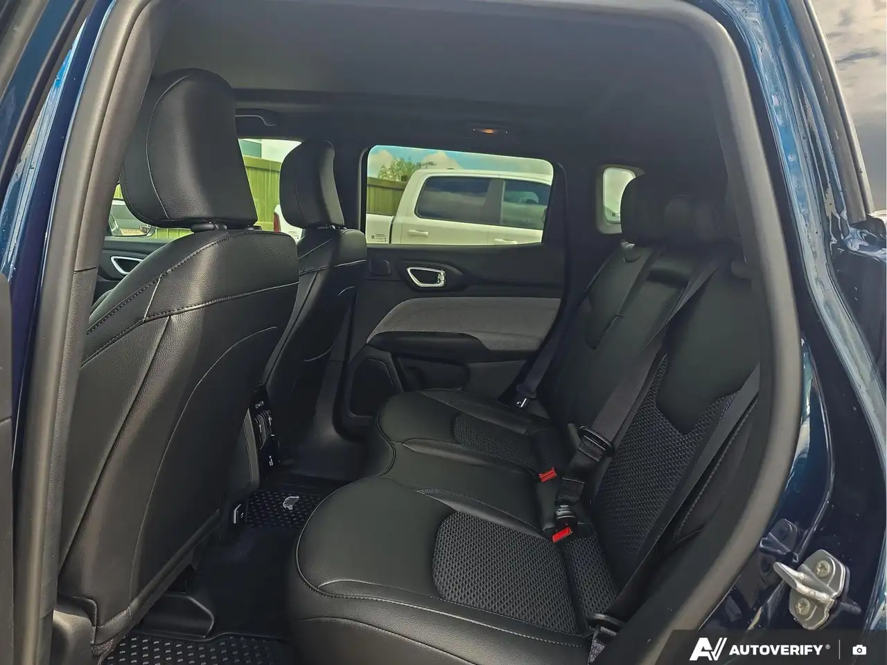 Jeep Compass photo Jeep Compass