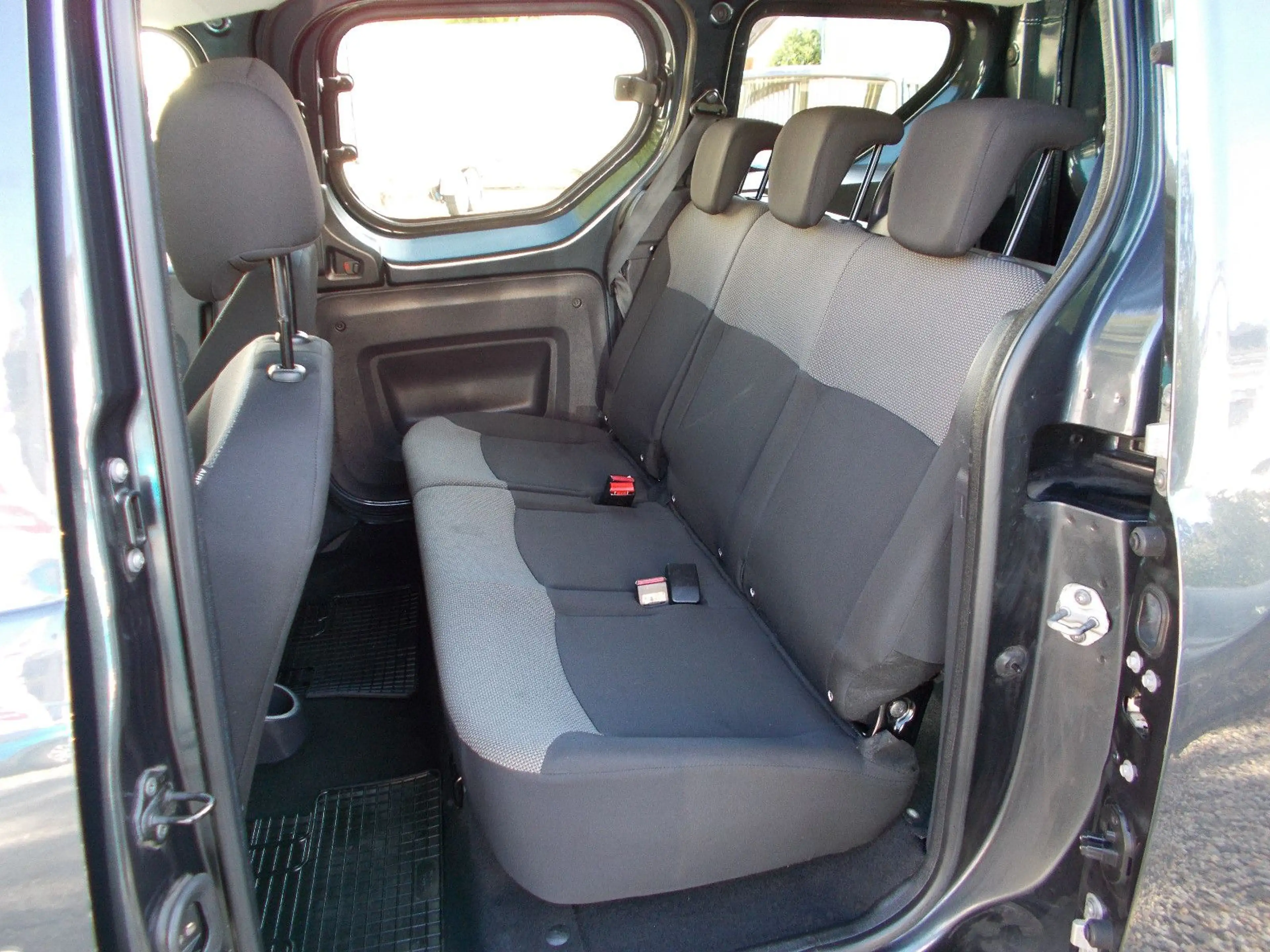Dacia Dokker 1.6 SCe Comfort*KLIMA*AHZV*EU6*el.FH*ZV* — photo 13