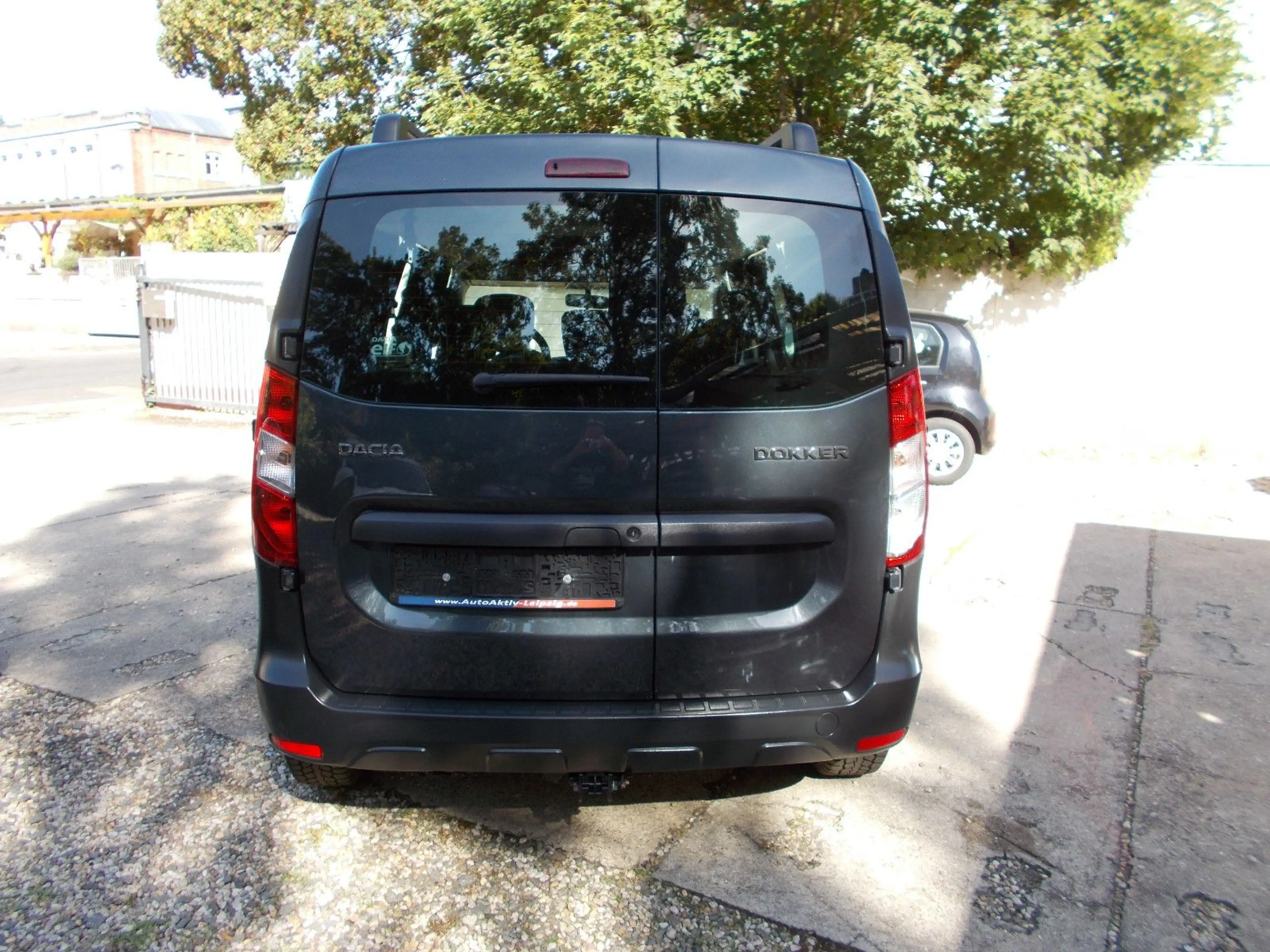 Dacia Dokker 1.6 SCe Comfort*KLIMA*AHZV*EU6*el.FH*ZV* — photo 9