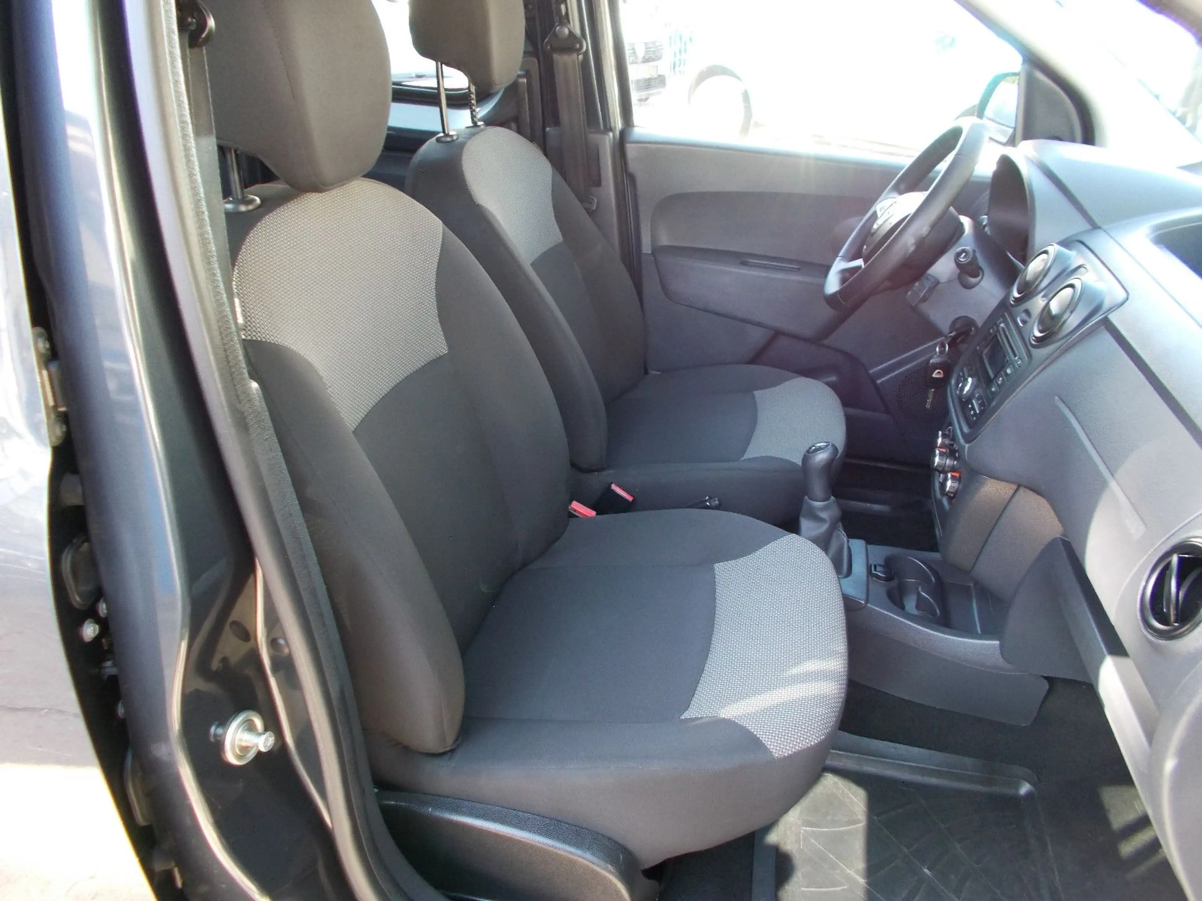 Dacia Dokker 1.6 SCe Comfort*KLIMA*AHZV*EU6*el.FH*ZV* — photo 15