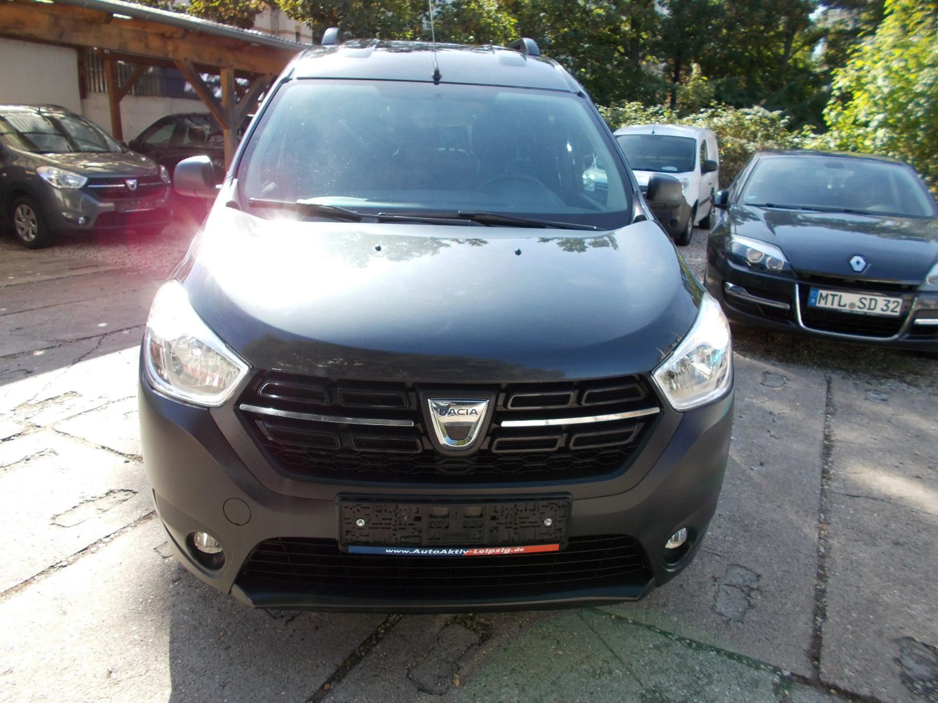 Dacia Dokker 1.6 SCe Comfort*KLIMA*AHZV*EU6*el.FH*ZV* — photo 7