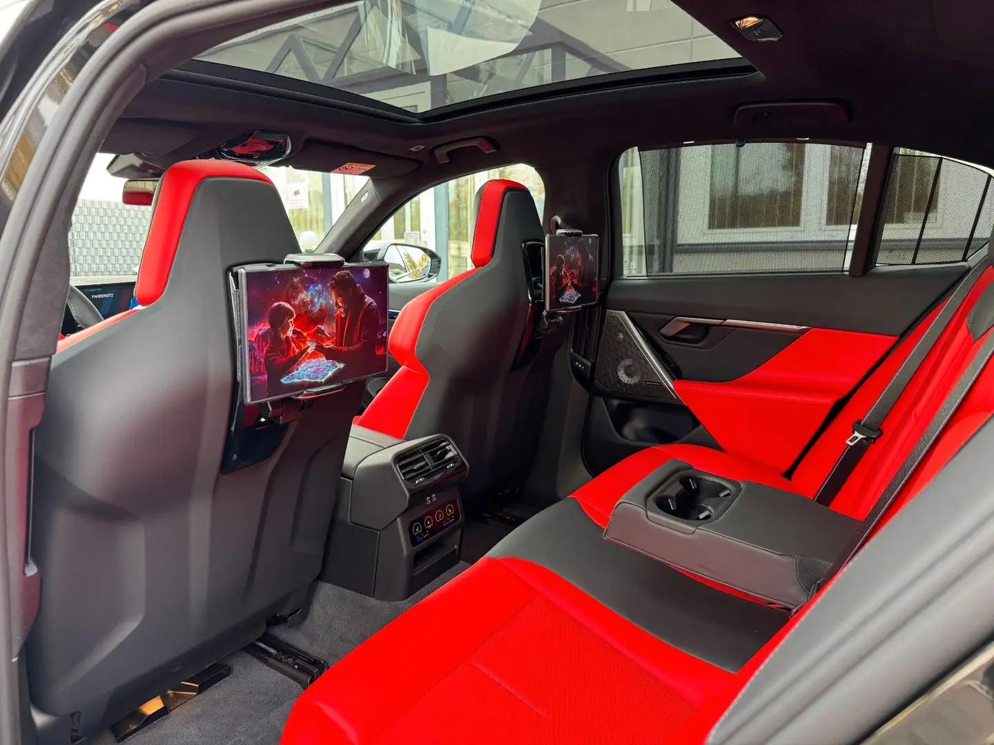 BMW M5 M Package/Fond Entertainment/Panor/Anhäng/B& Noir - 1