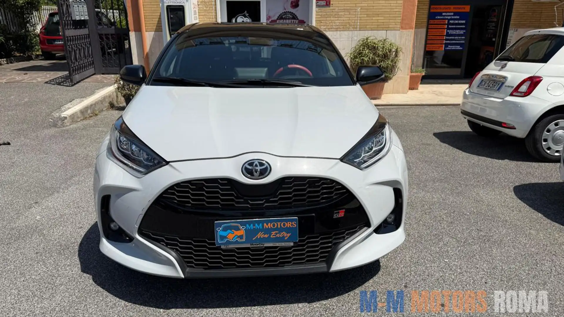 Toyota Yaris 1.5 Hybrid 5 porte GR Sport Grigio - 2