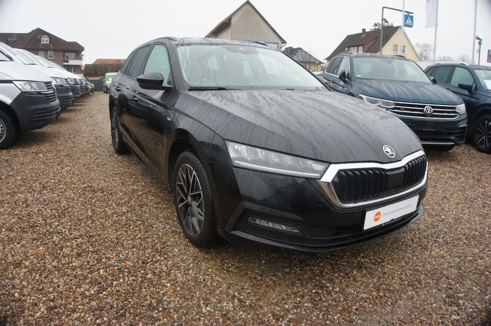 Skoda Octavia Combi Clever LED SHZ NAVI Noir - 2