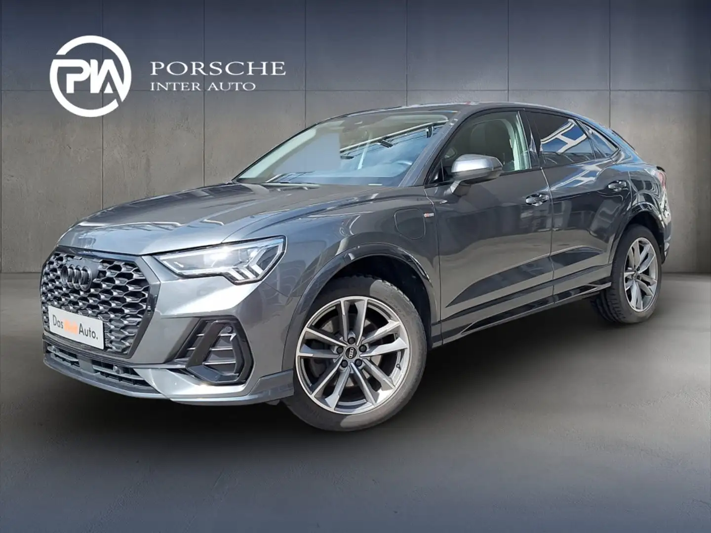 Audi Q3 e-tron 45 TFSI e S line ext Grau - 1