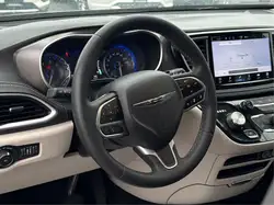 Chrysler Pacifica 2023 — фото 16