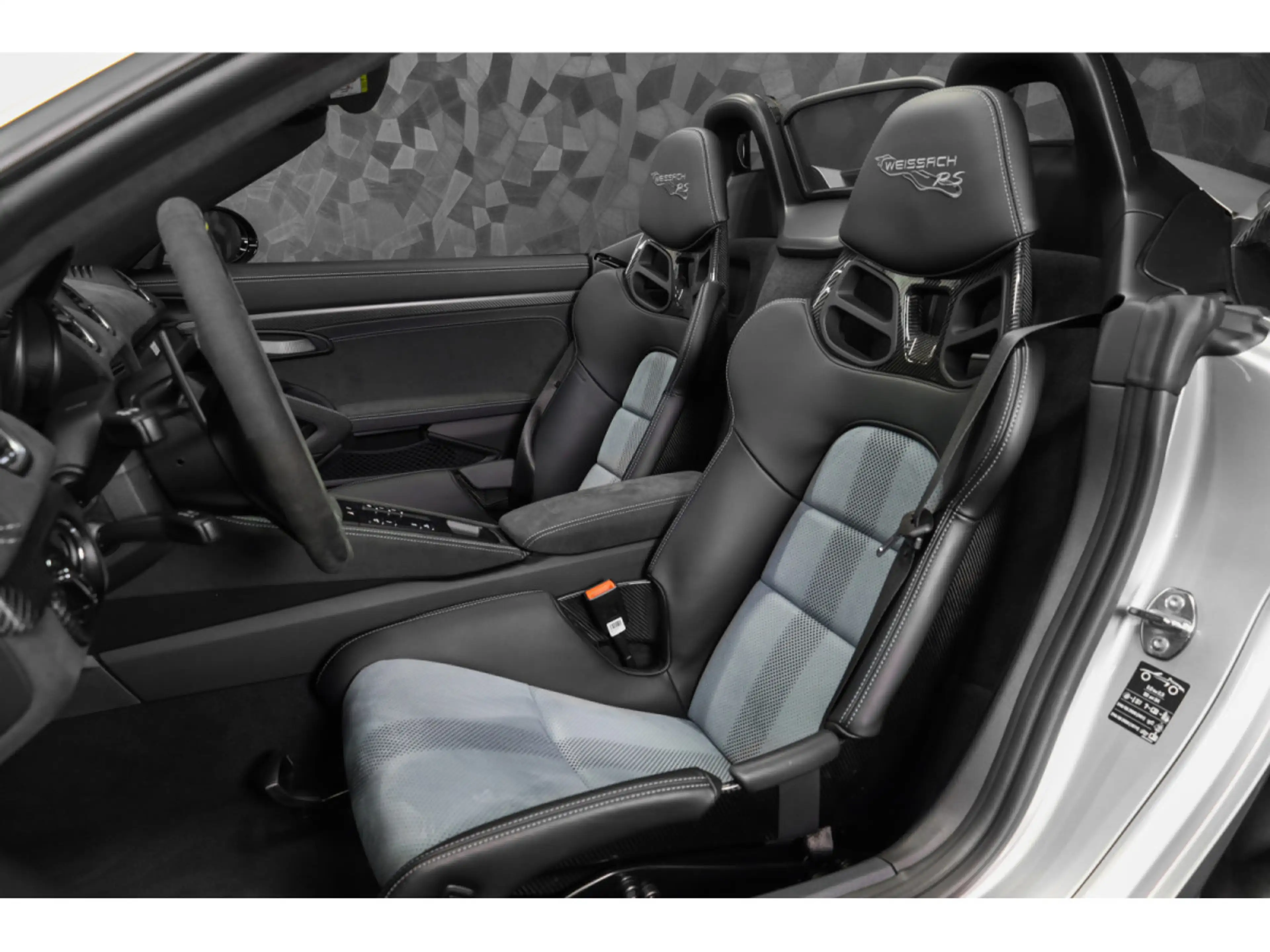 Porsche 718 Spyder RS PDK - PACK WEISSACH - ARGENT GT — photo 9