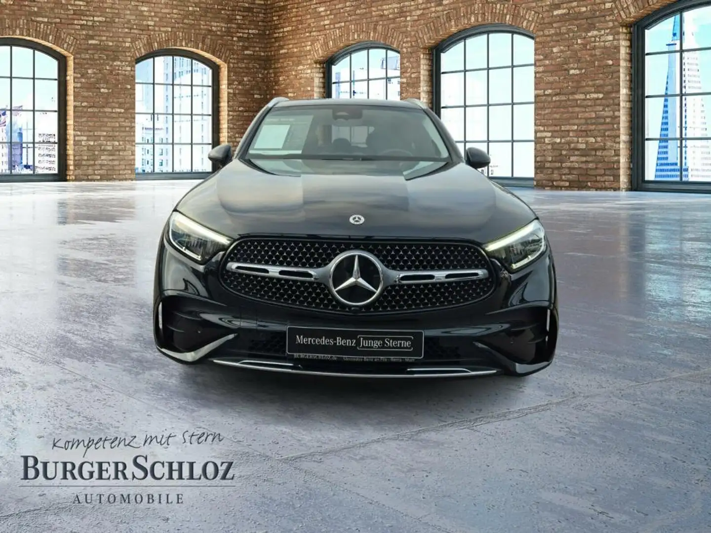 Mercedes-Benz GLC 300 4M AMG/PANO/AHK/LED Schwarz - 2