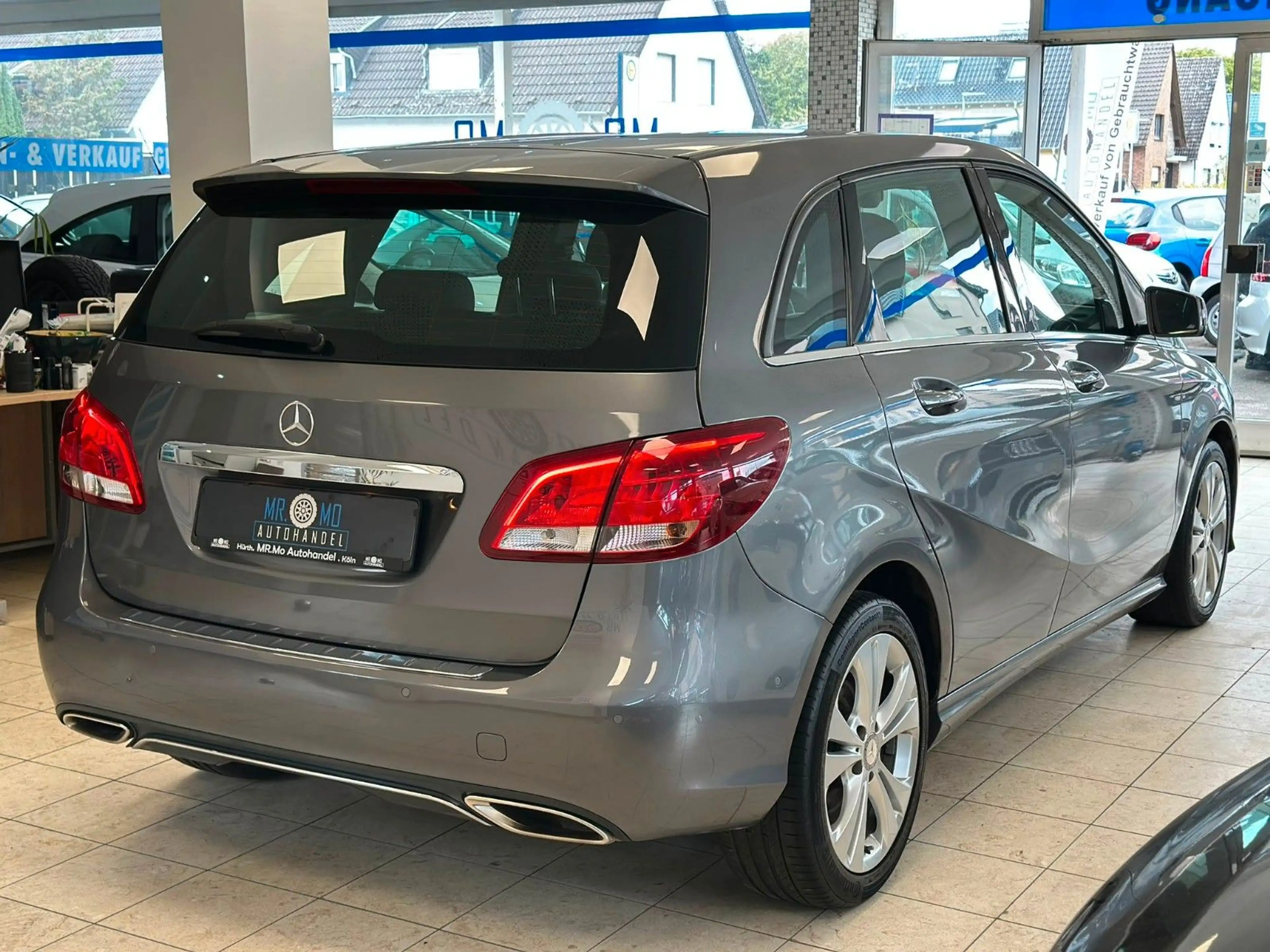 Mercedes-Benz B 180 °Klima°El.Fenster°Tüv°Inspektion — photo 4