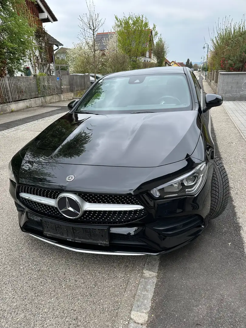 Mercedes-Benz CLA 220 Schwarz - 1
