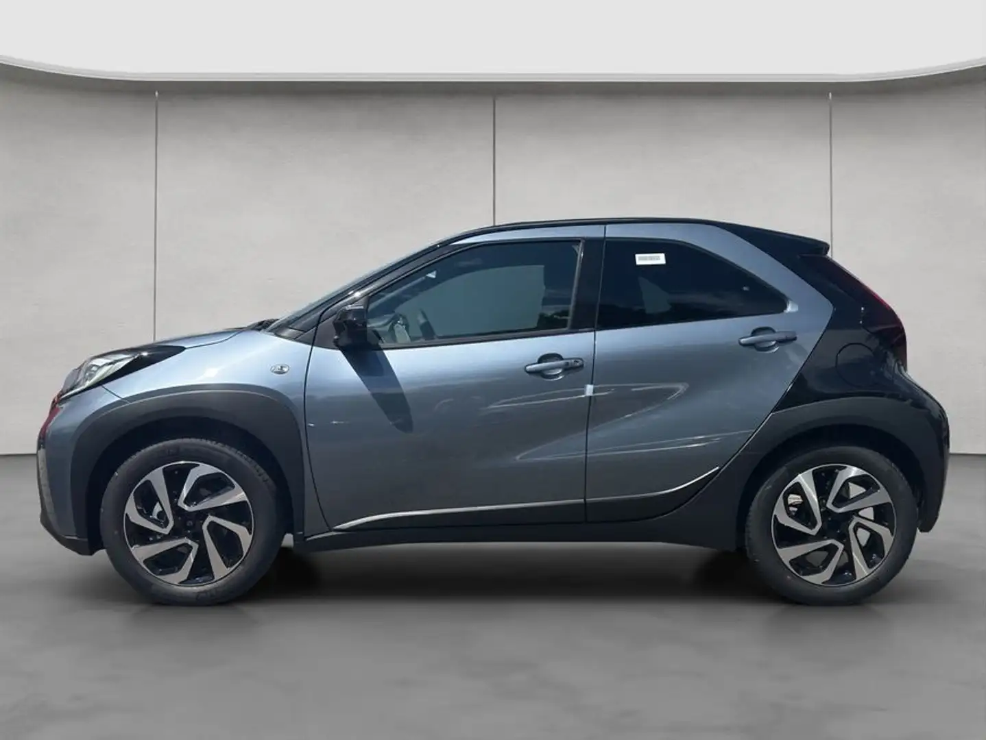 Toyota Aygo X X S-CVT Air Teamplayer 53 kW, 5-türig Grijs - 2