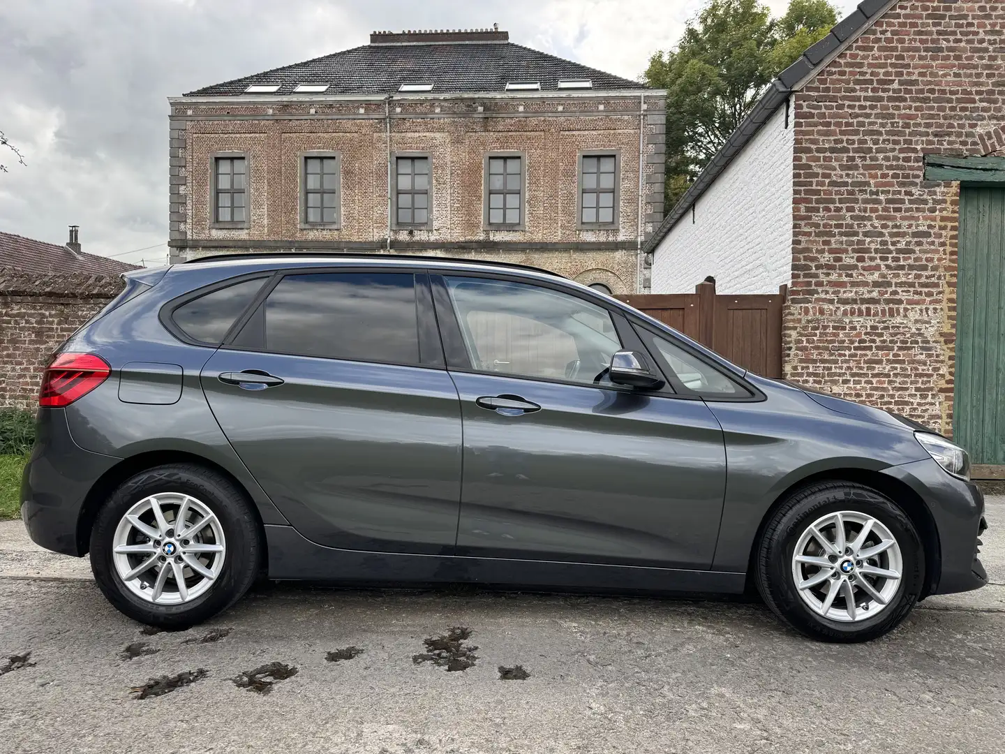 BMW 216 i Active Tourer *CARPLAY*CRUISE*GARANTIE* Gris - 2