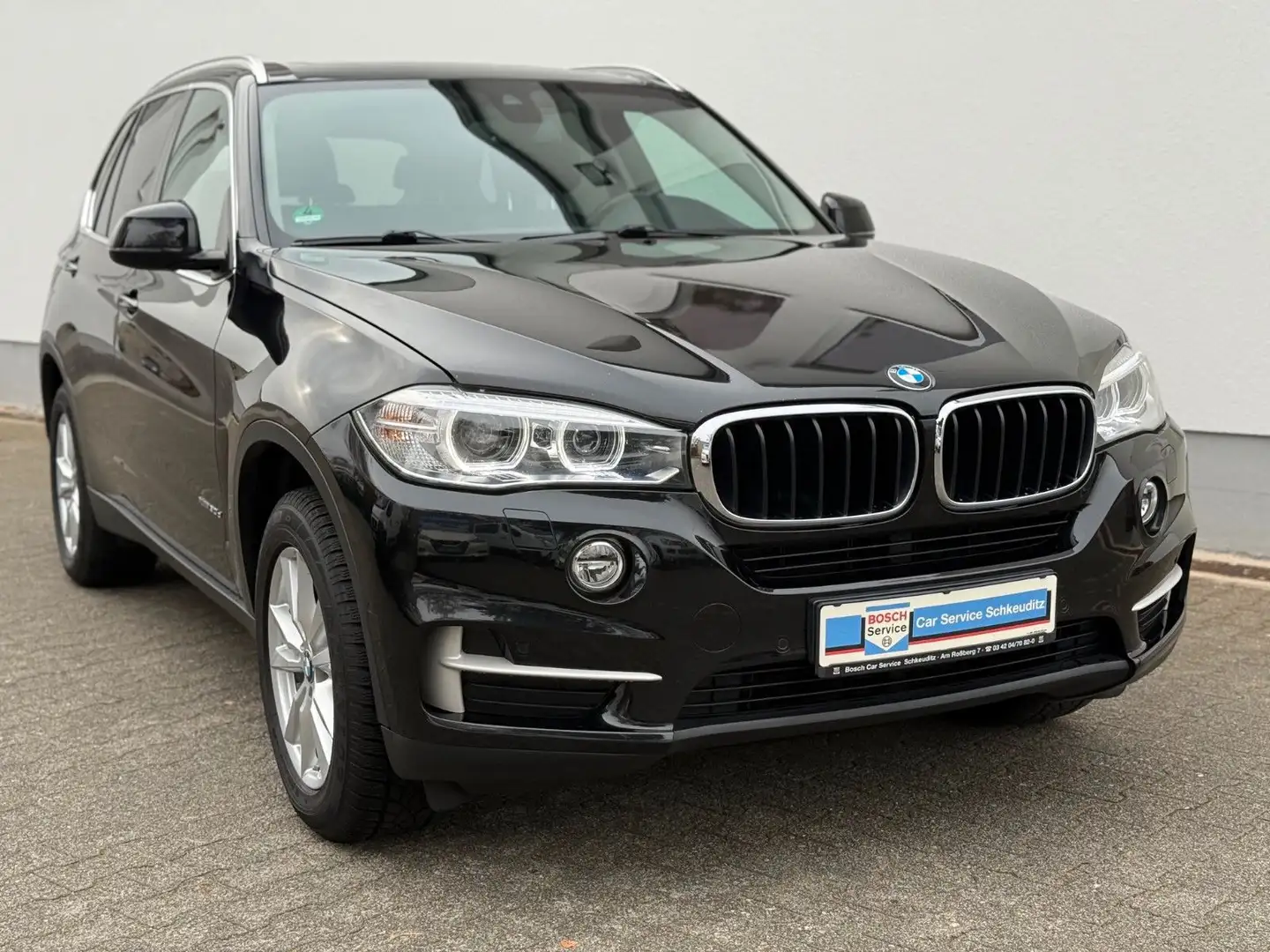BMW X5 xDrive30d Sport-Aut Navi Prof. Standheizung Schwarz - 1