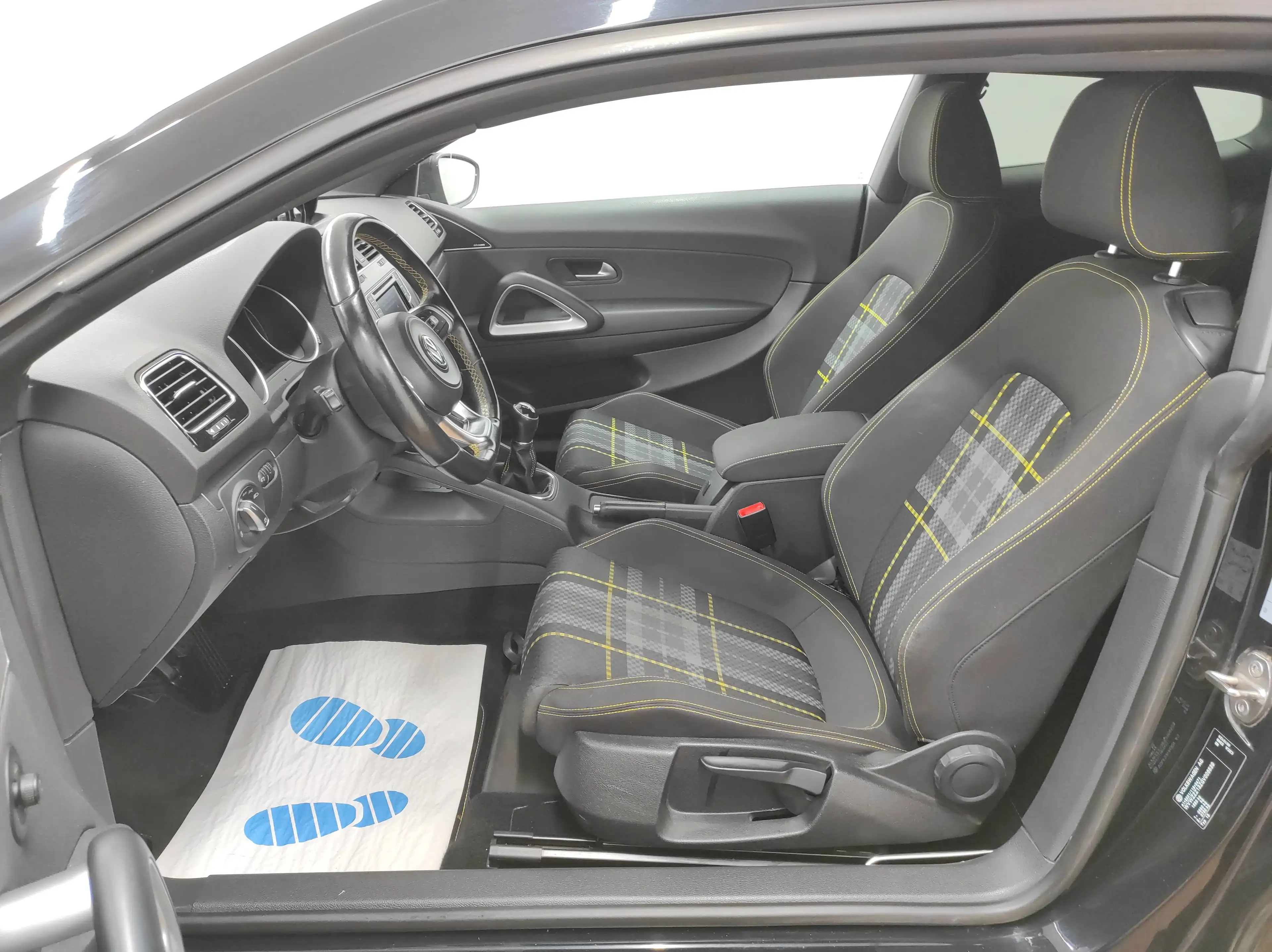 Volkswagen Scirocco 1.4 TSI NAVI KLIMAA SHZ 6-GANG PDCv+h EURO-6 SPORT — photo 9
