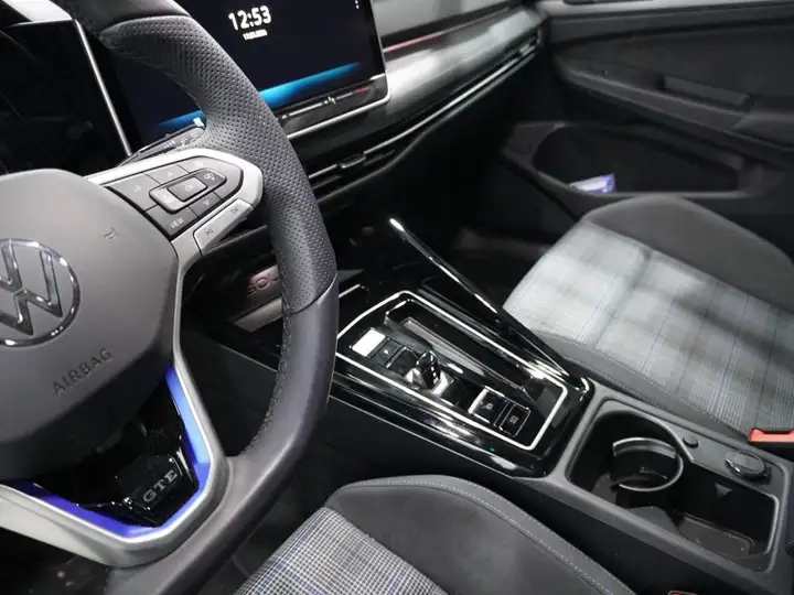 Volkswagen Golf 2026, foto 12