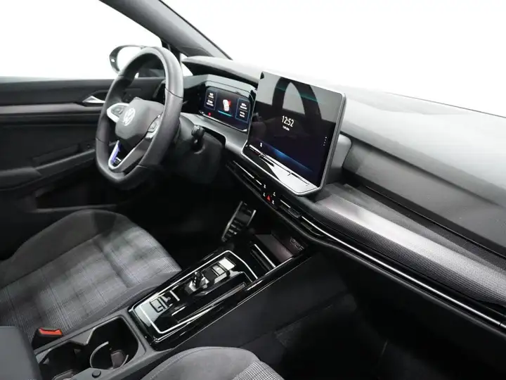 Volkswagen Golf 2026, foto 10