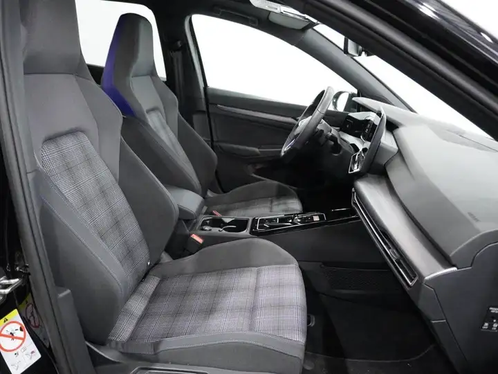 Volkswagen Golf 2026, foto 5