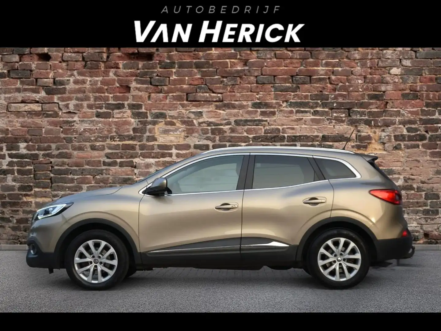 Renault Kadjar 1.2 TCe Intens | Trekhaak | Navi | Climate control Bruin - 2